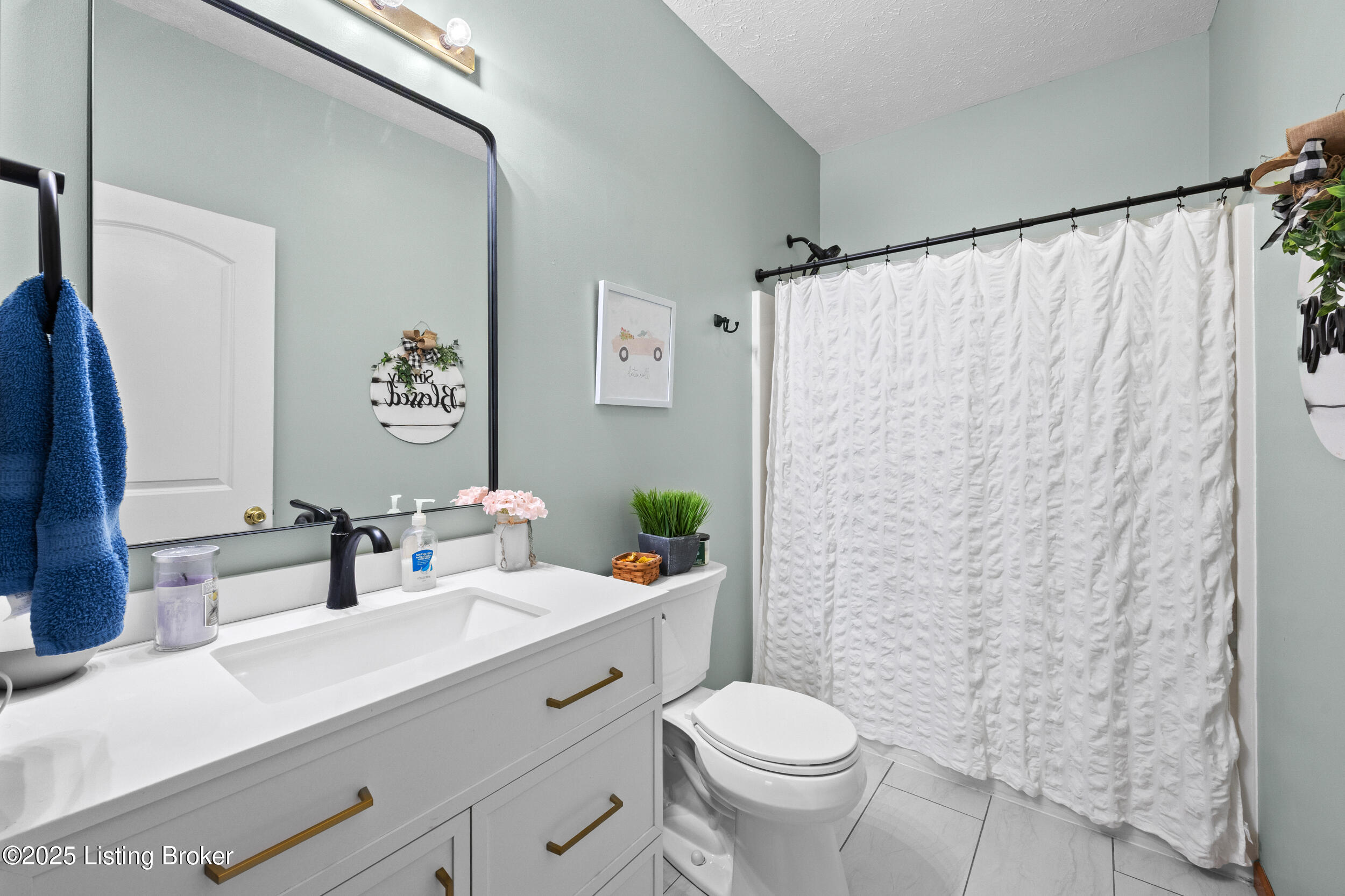 323 Oxmoor Dr, Elizabethtown