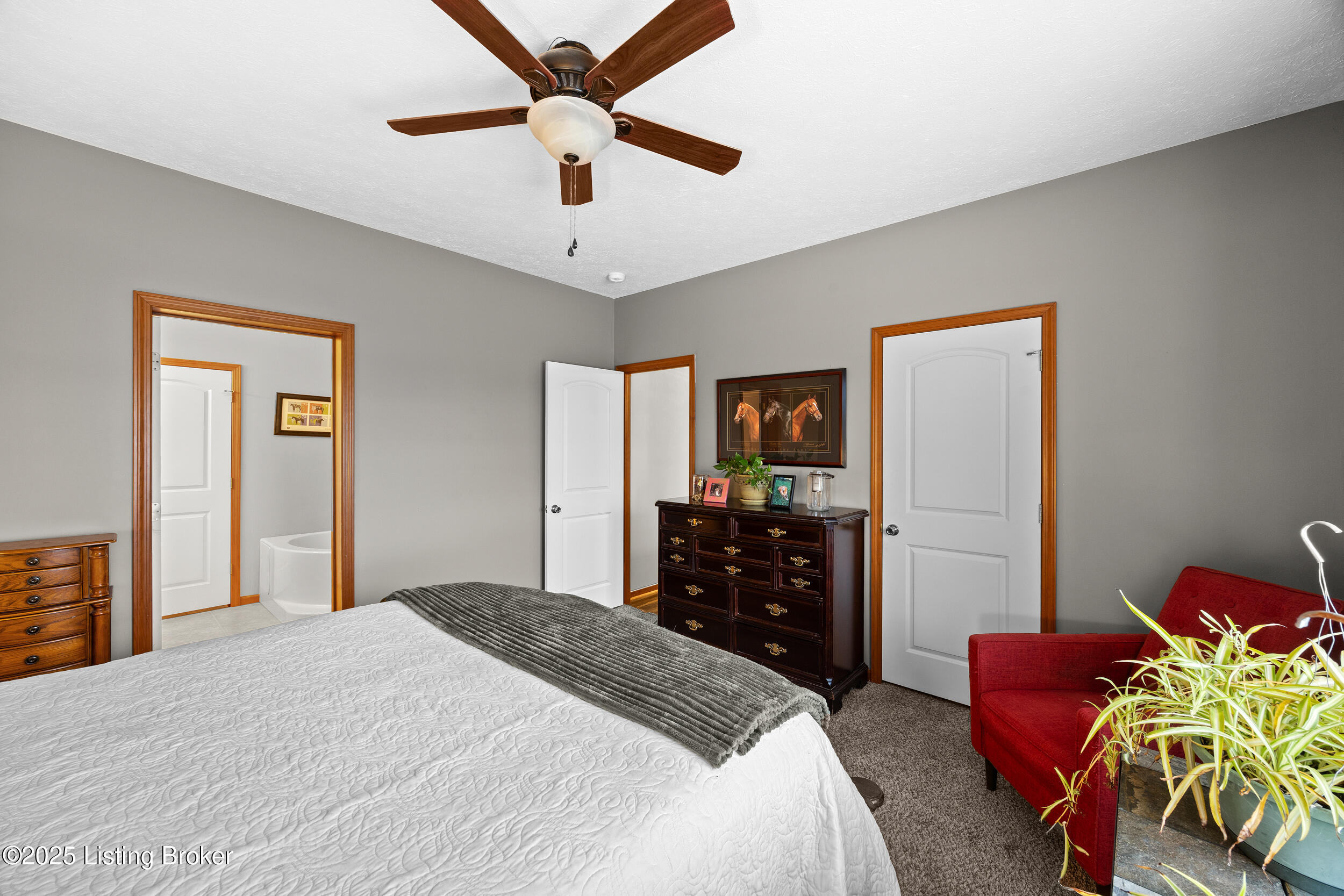 323 Oxmoor Dr, Elizabethtown