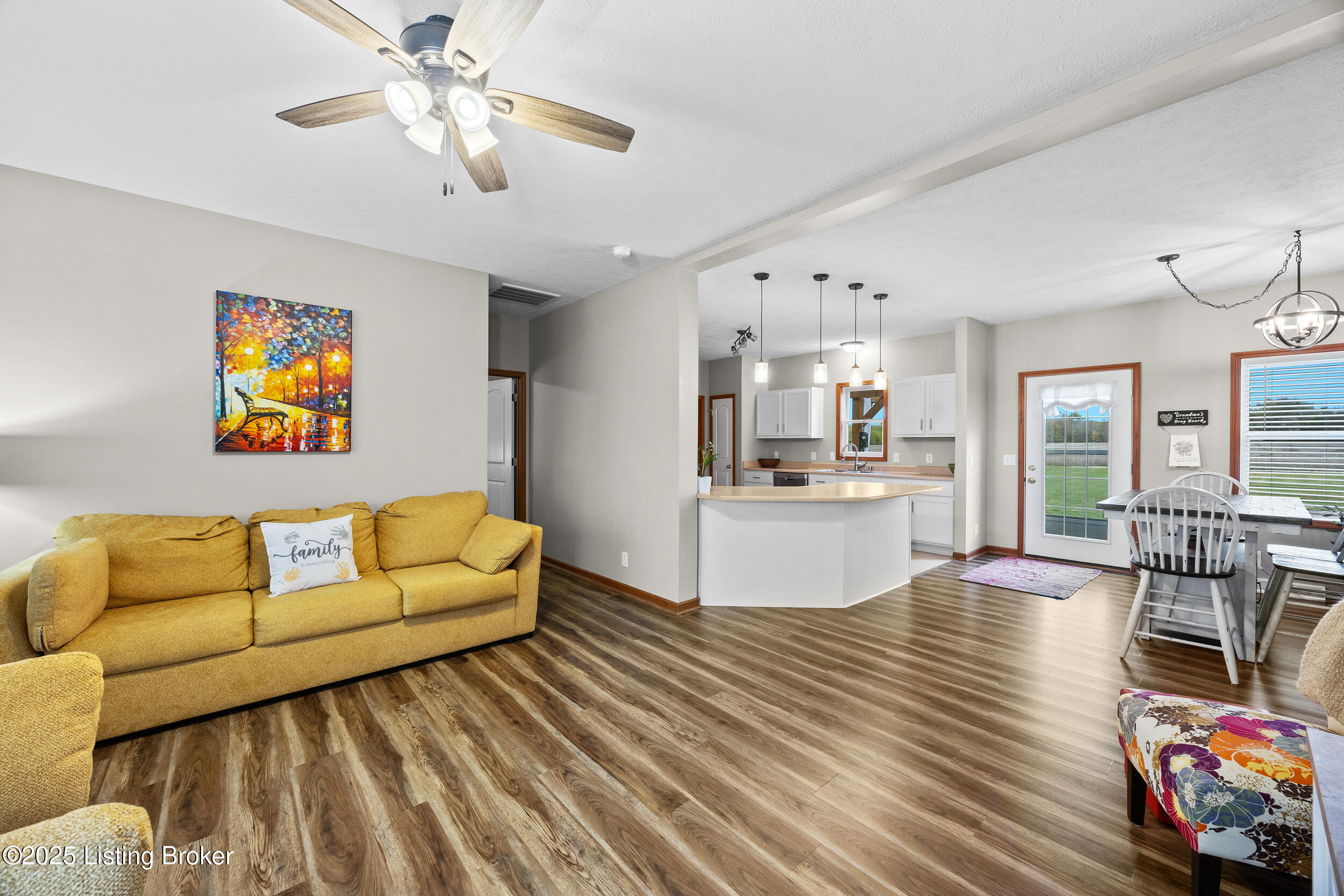 323 Oxmoor Dr, Elizabethtown