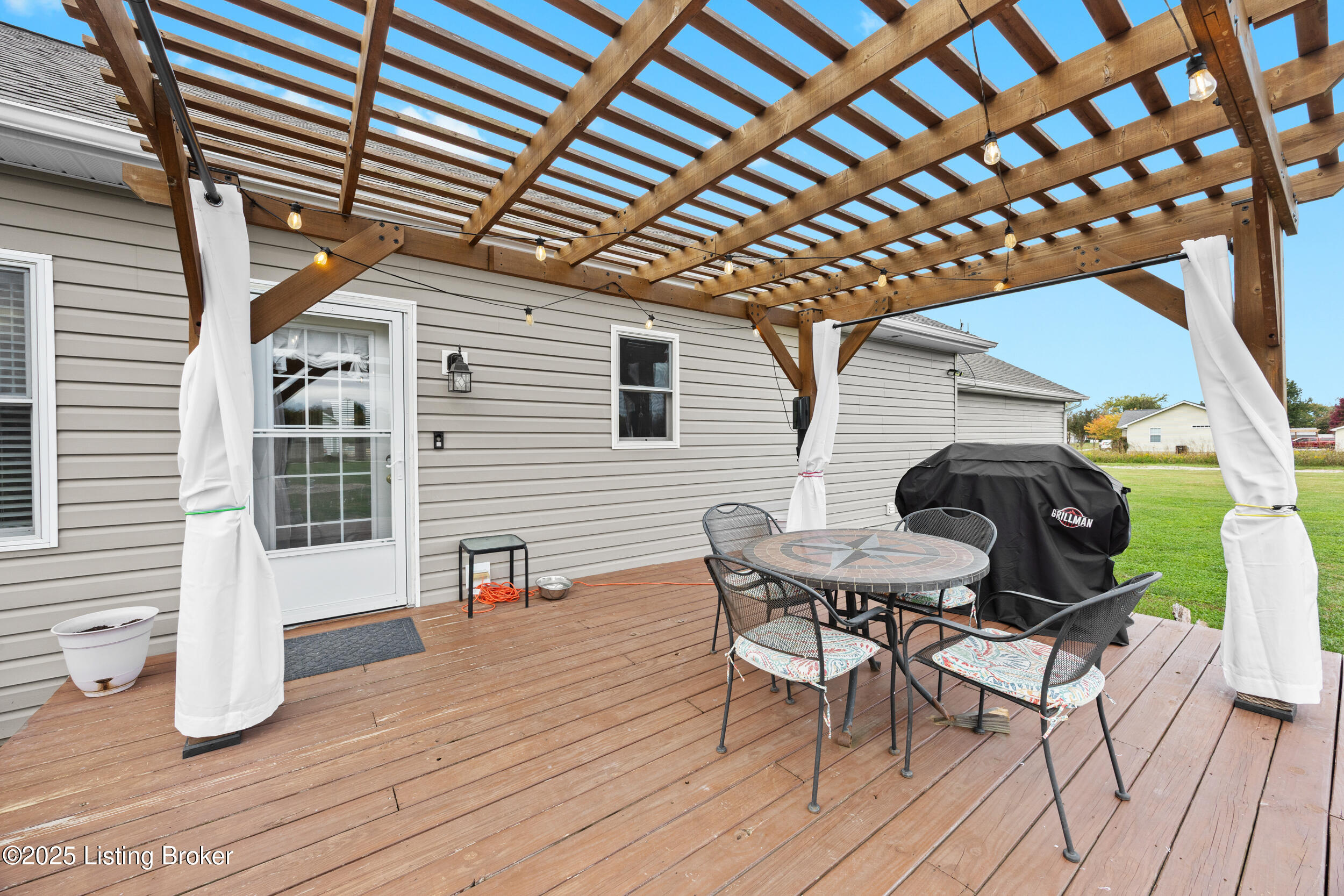 323 Oxmoor Dr, Elizabethtown