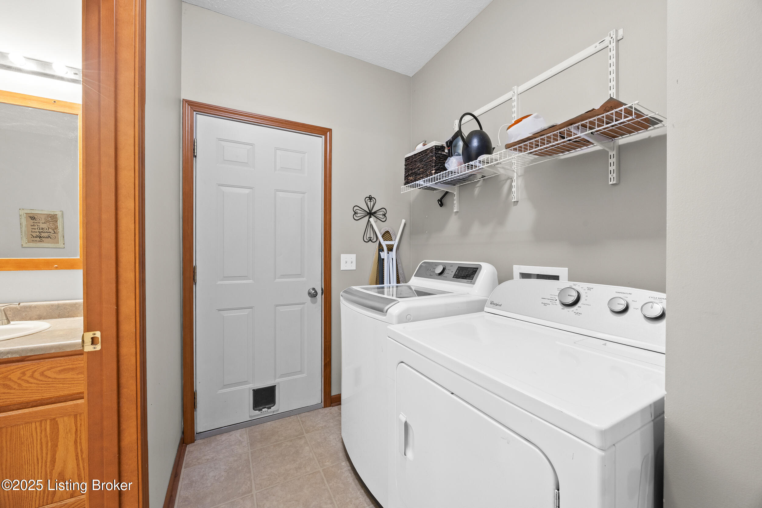 323 Oxmoor Dr, Elizabethtown