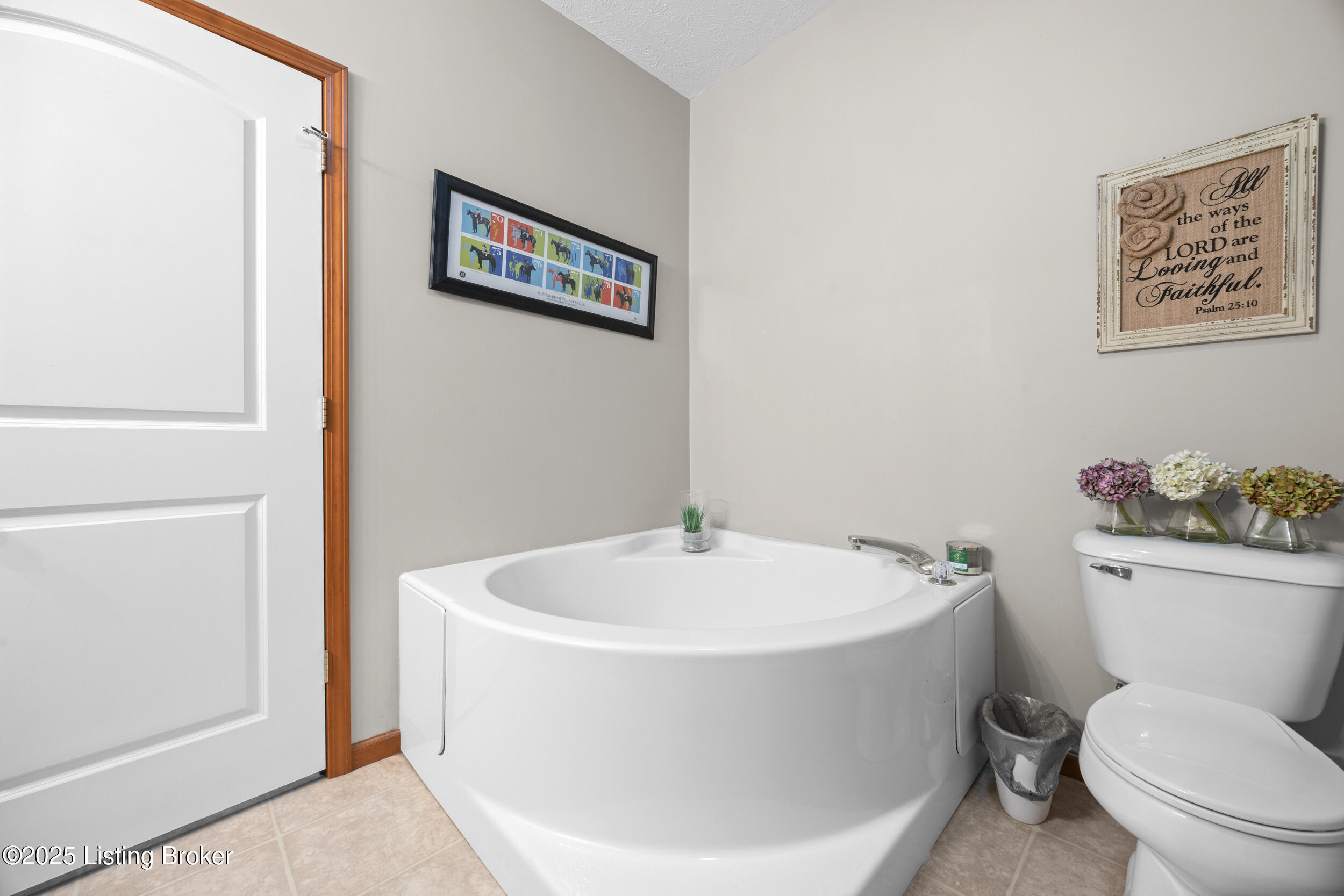 323 Oxmoor Dr, Elizabethtown