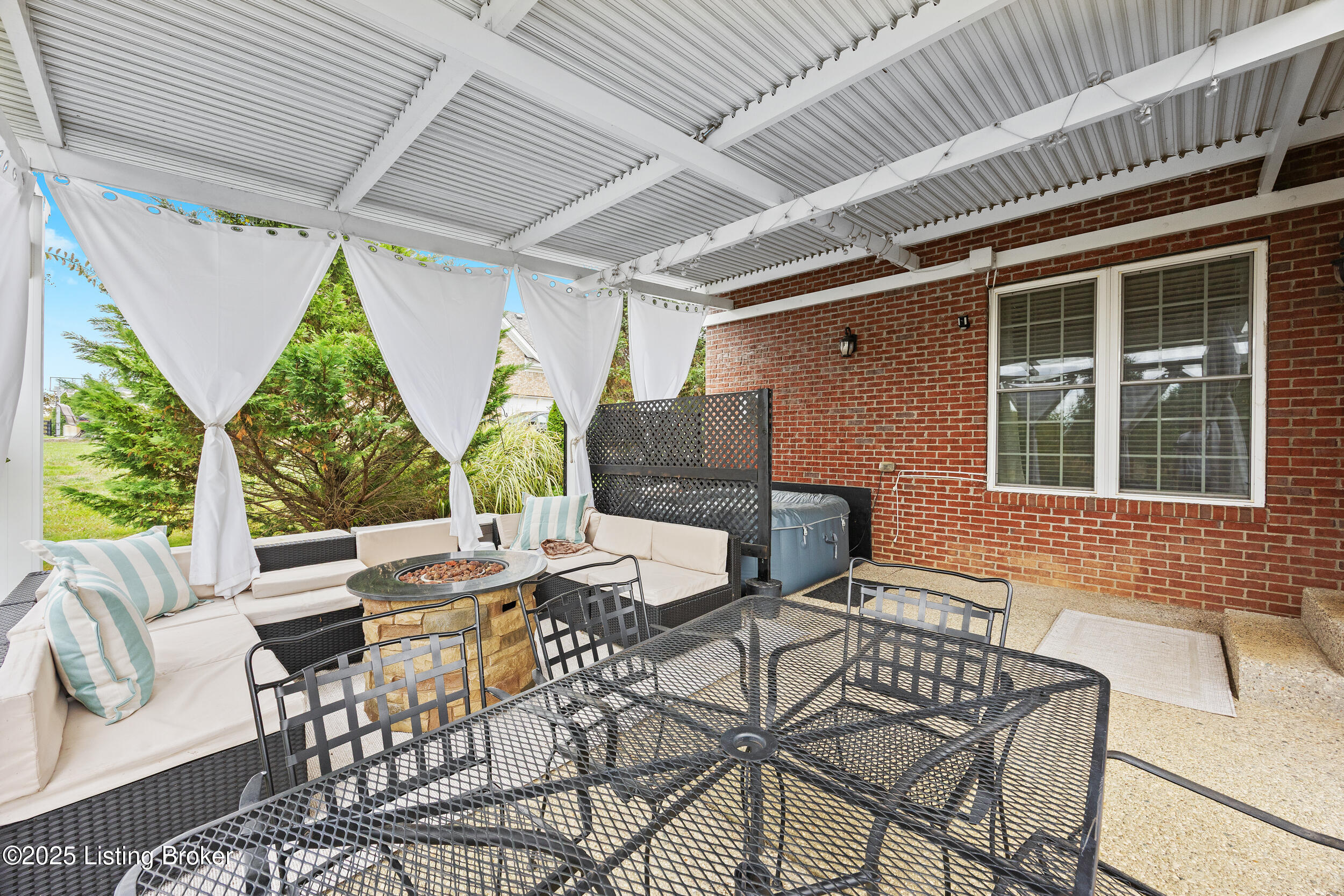 1505 Church Side Dr, Goshen