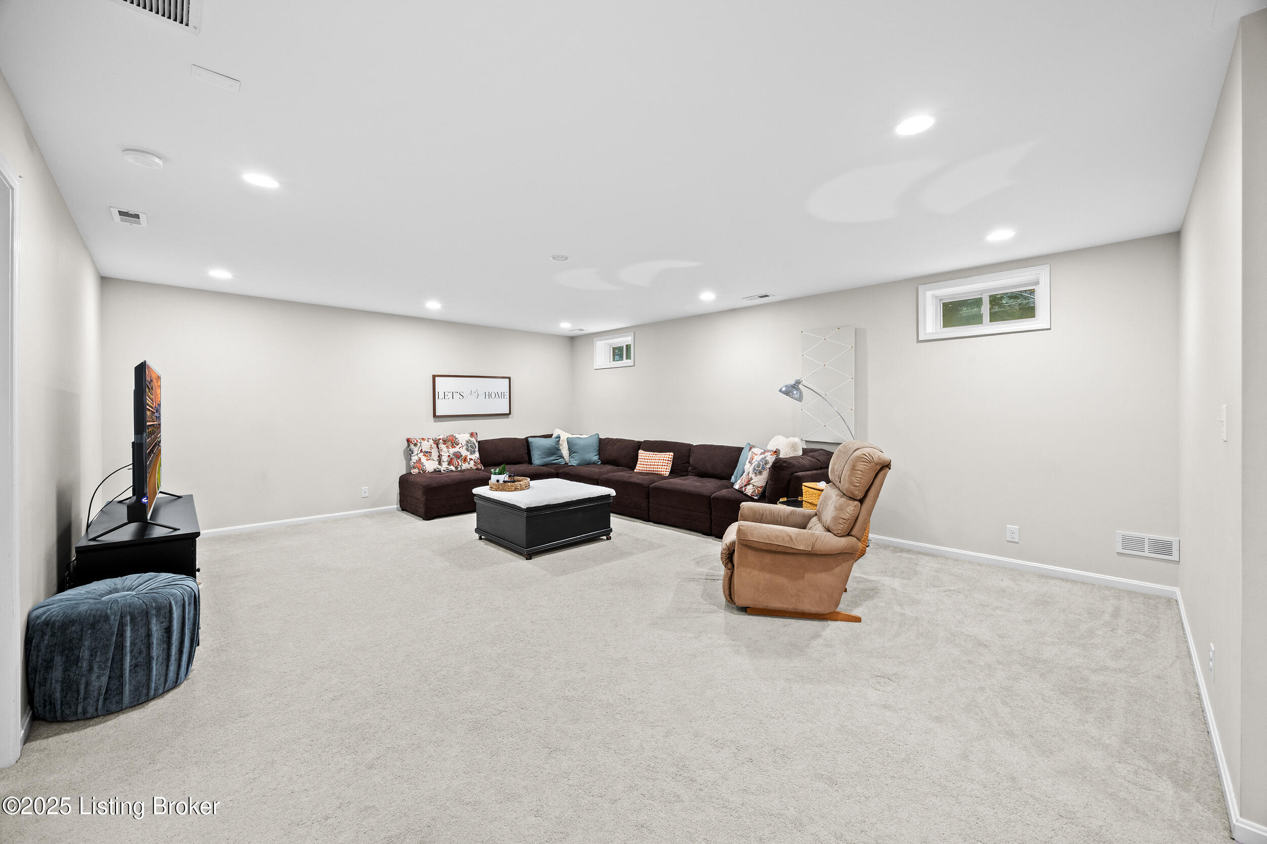 1505 Church Side Dr, Goshen