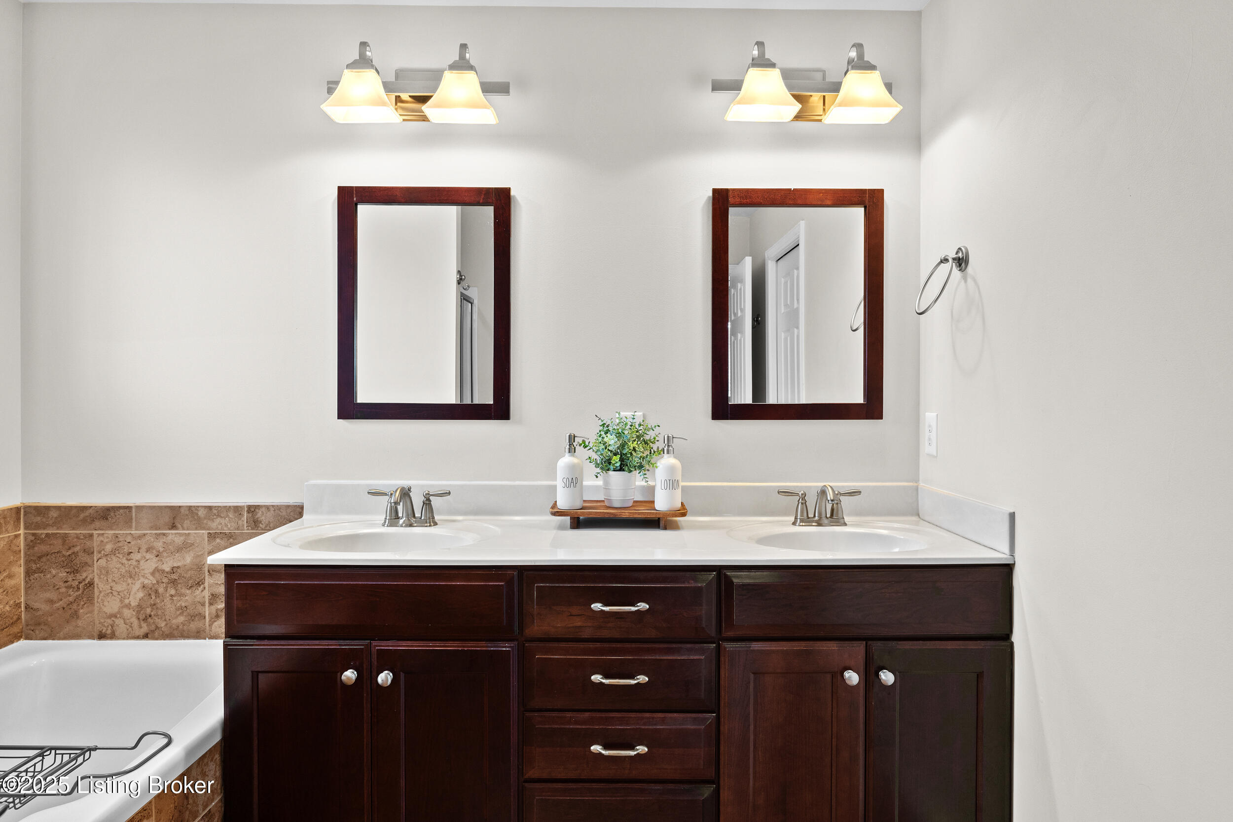 1505 Church Side Dr, Goshen