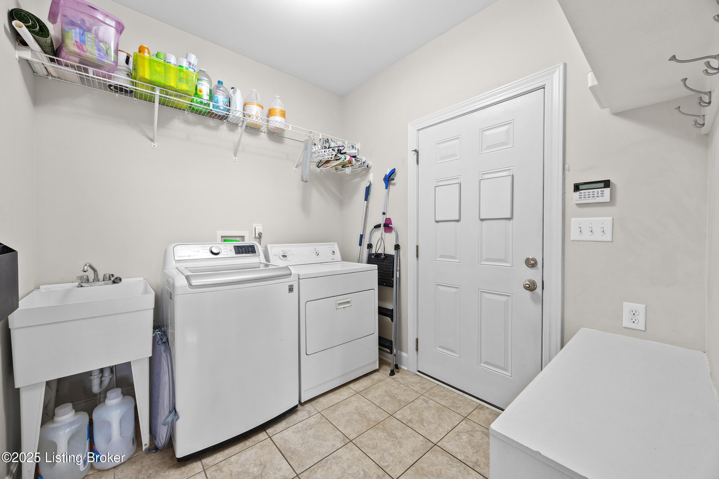 1505 Church Side Dr, Goshen