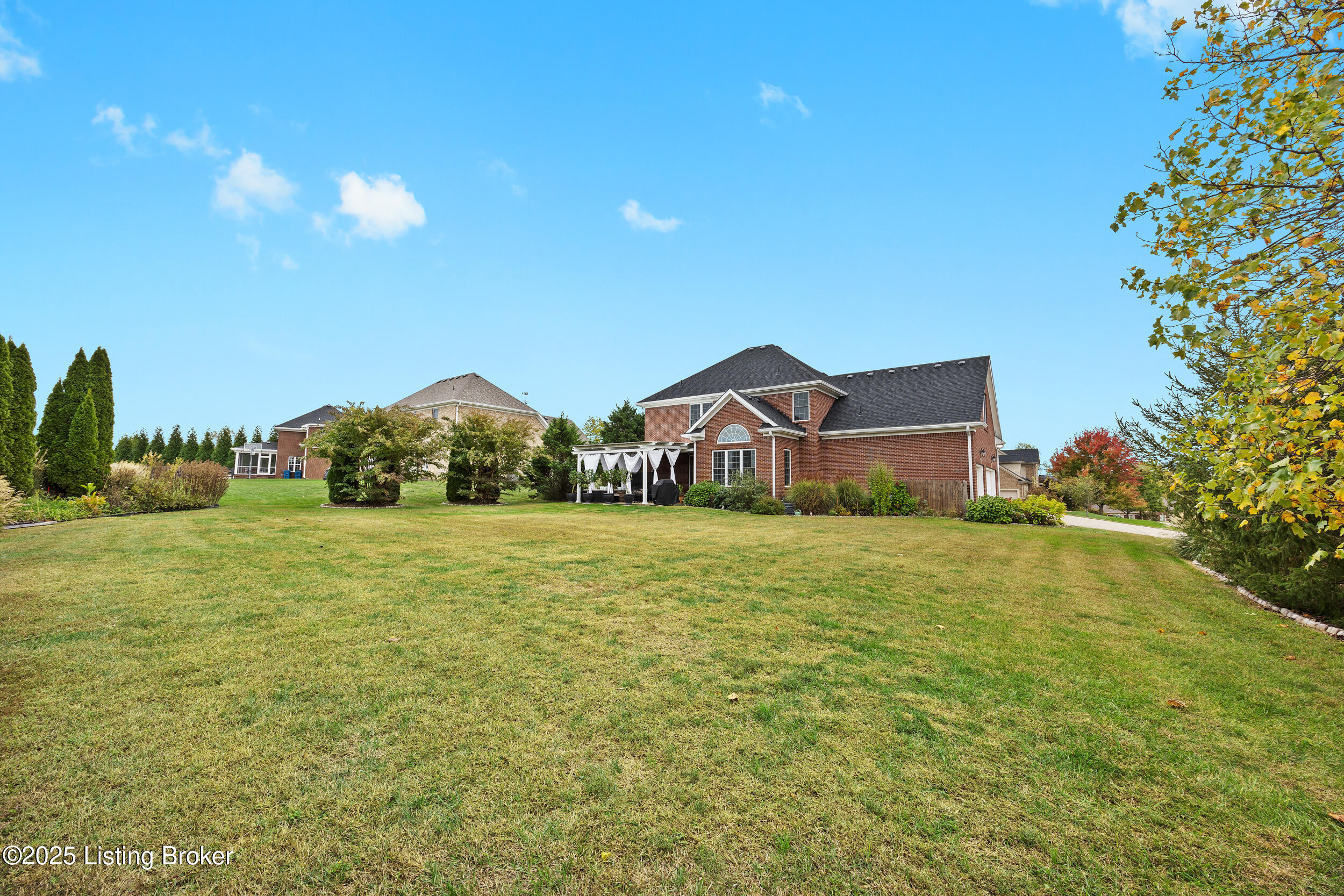 1505 Church Side Dr, Goshen