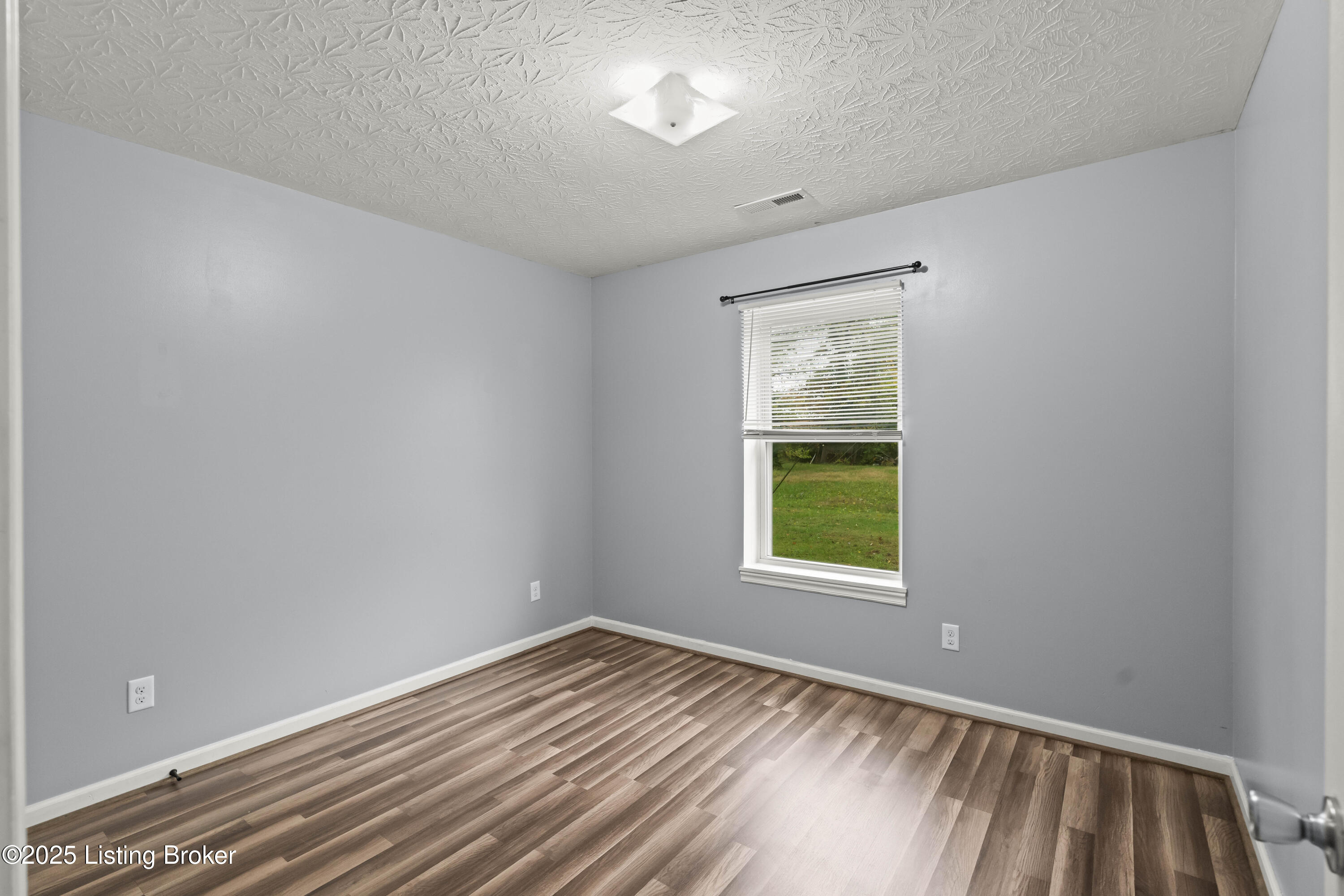 105 Cedar Ave