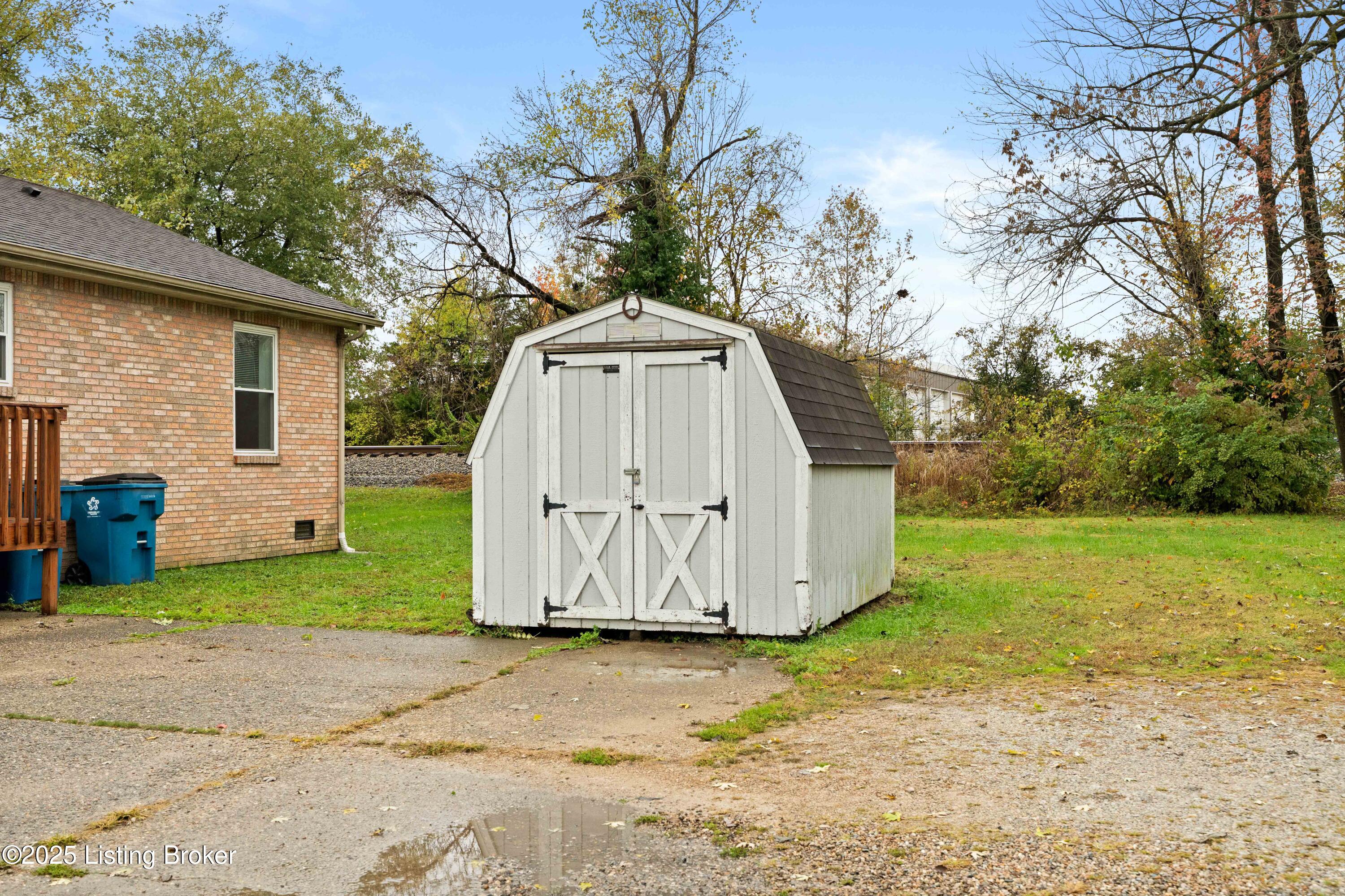 105 Cedar Ave
