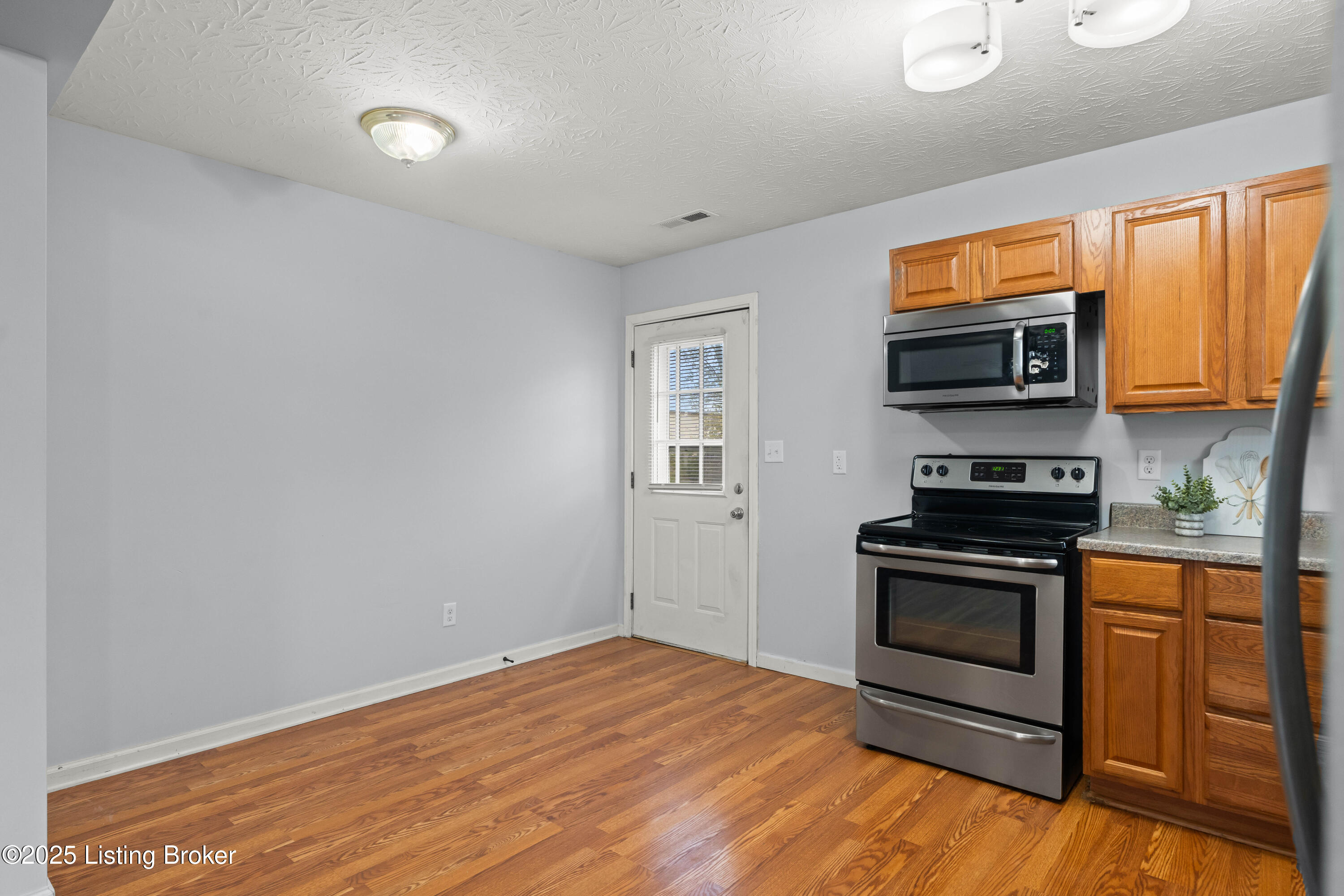 105 Cedar Ave