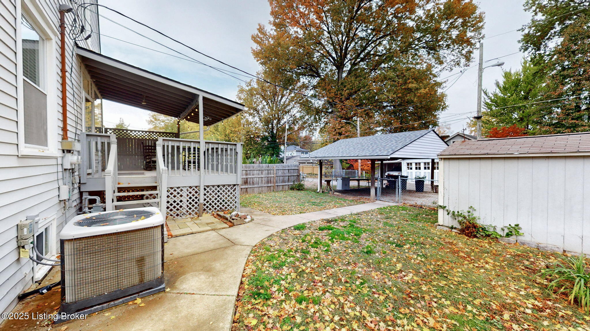 5 Maple Ct