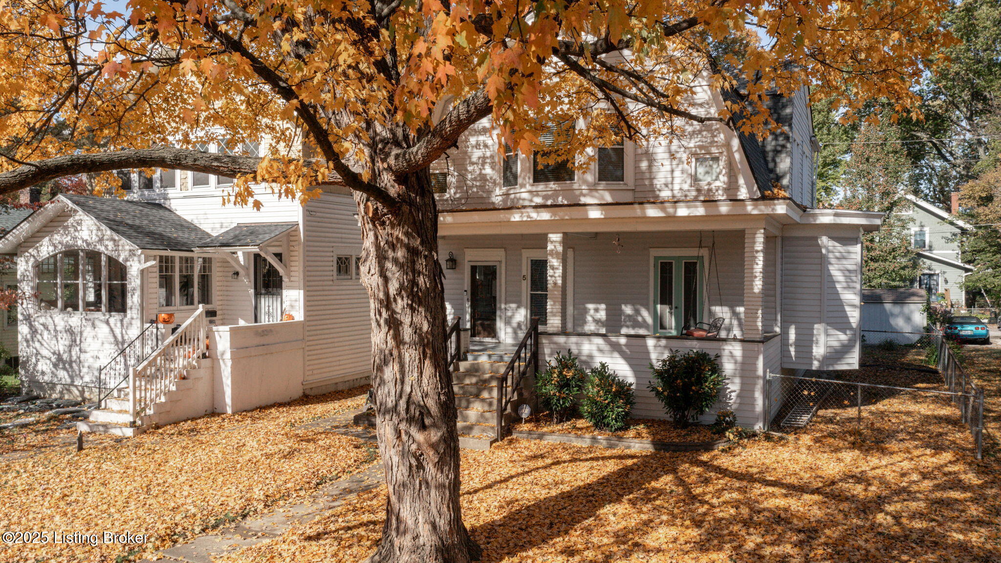 5 Maple Ct