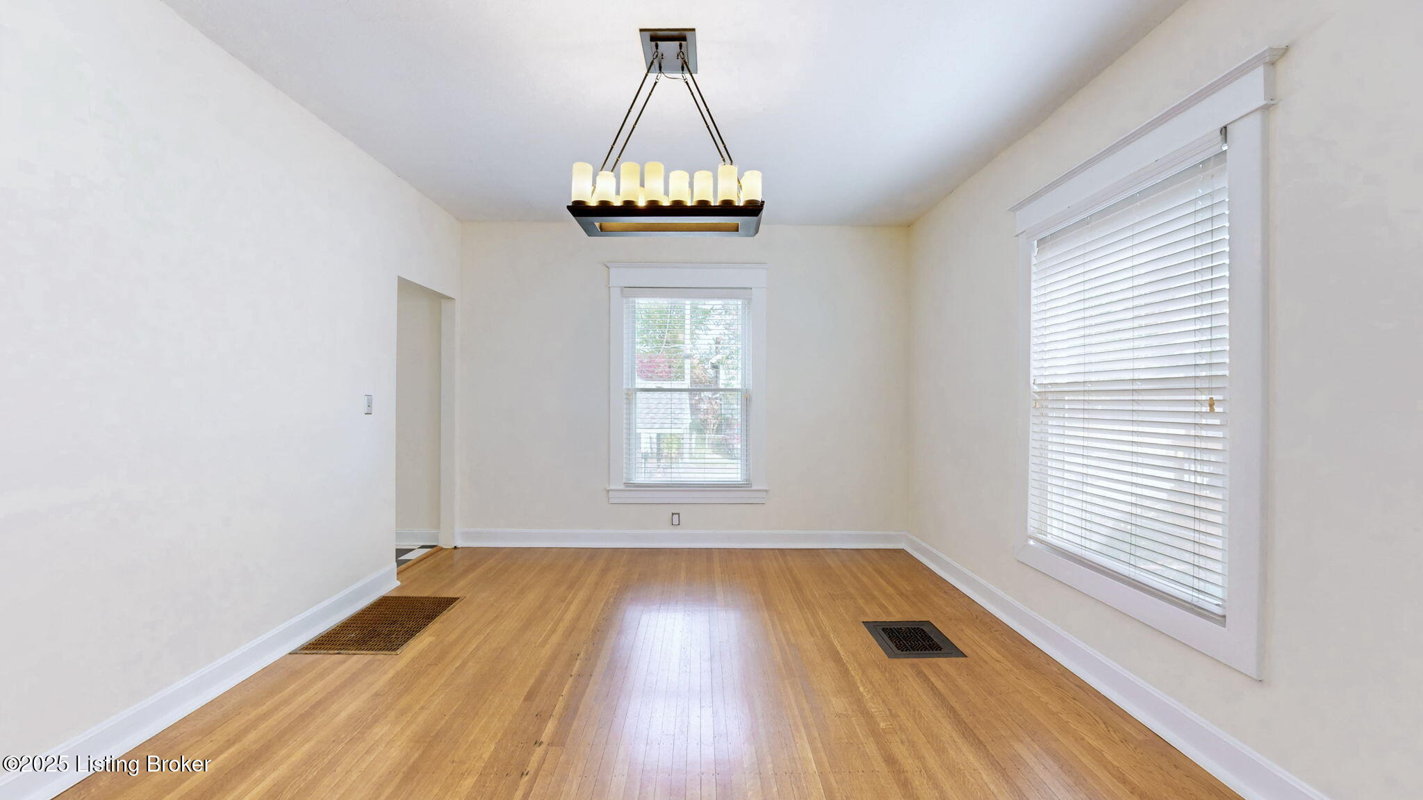 5 Maple Ct