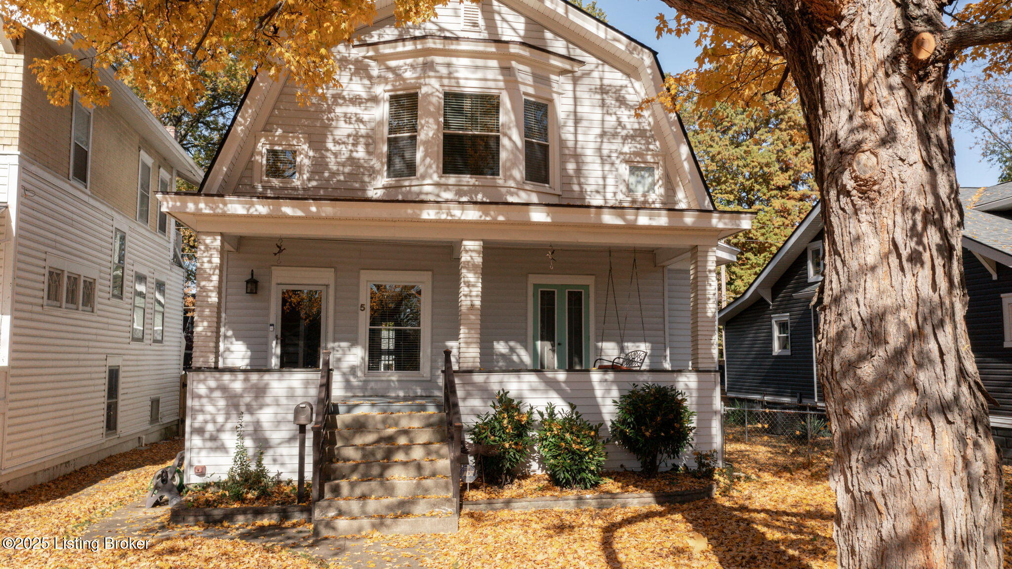 5 Maple Ct