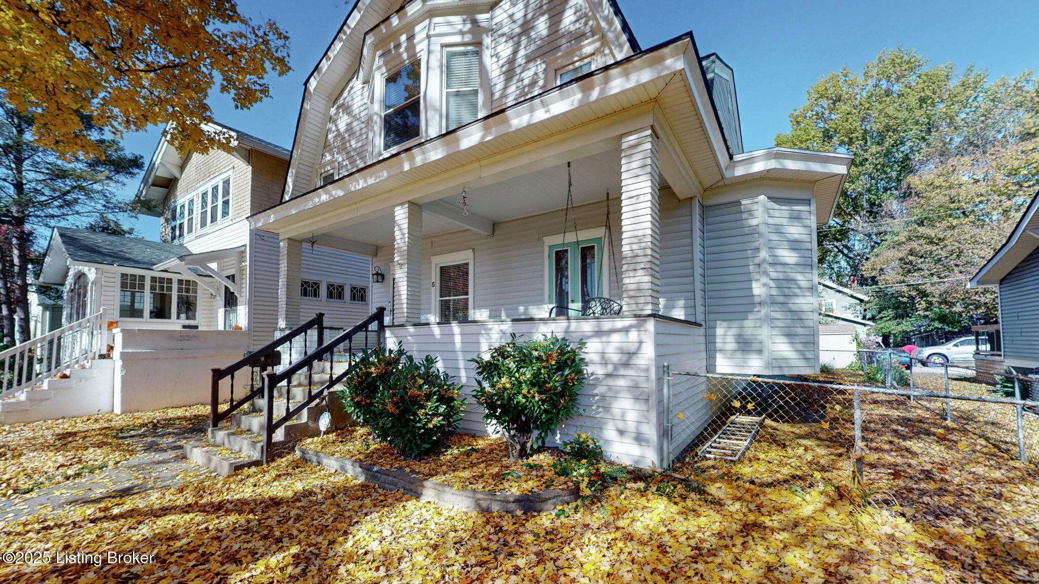 5 Maple Ct