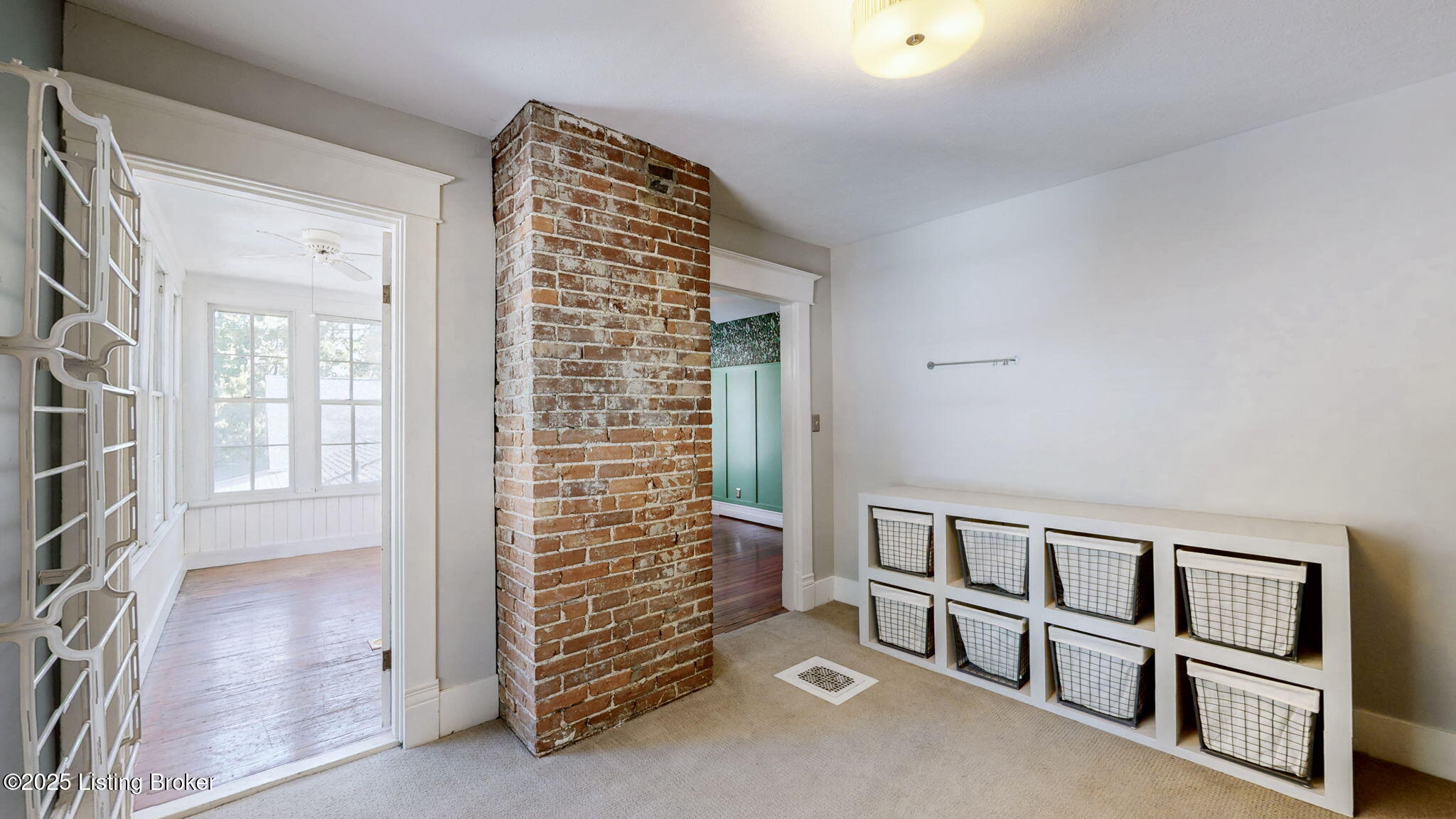 5 Maple Ct