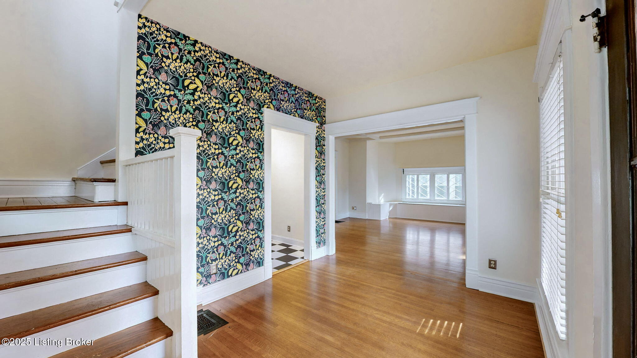 5 Maple Ct