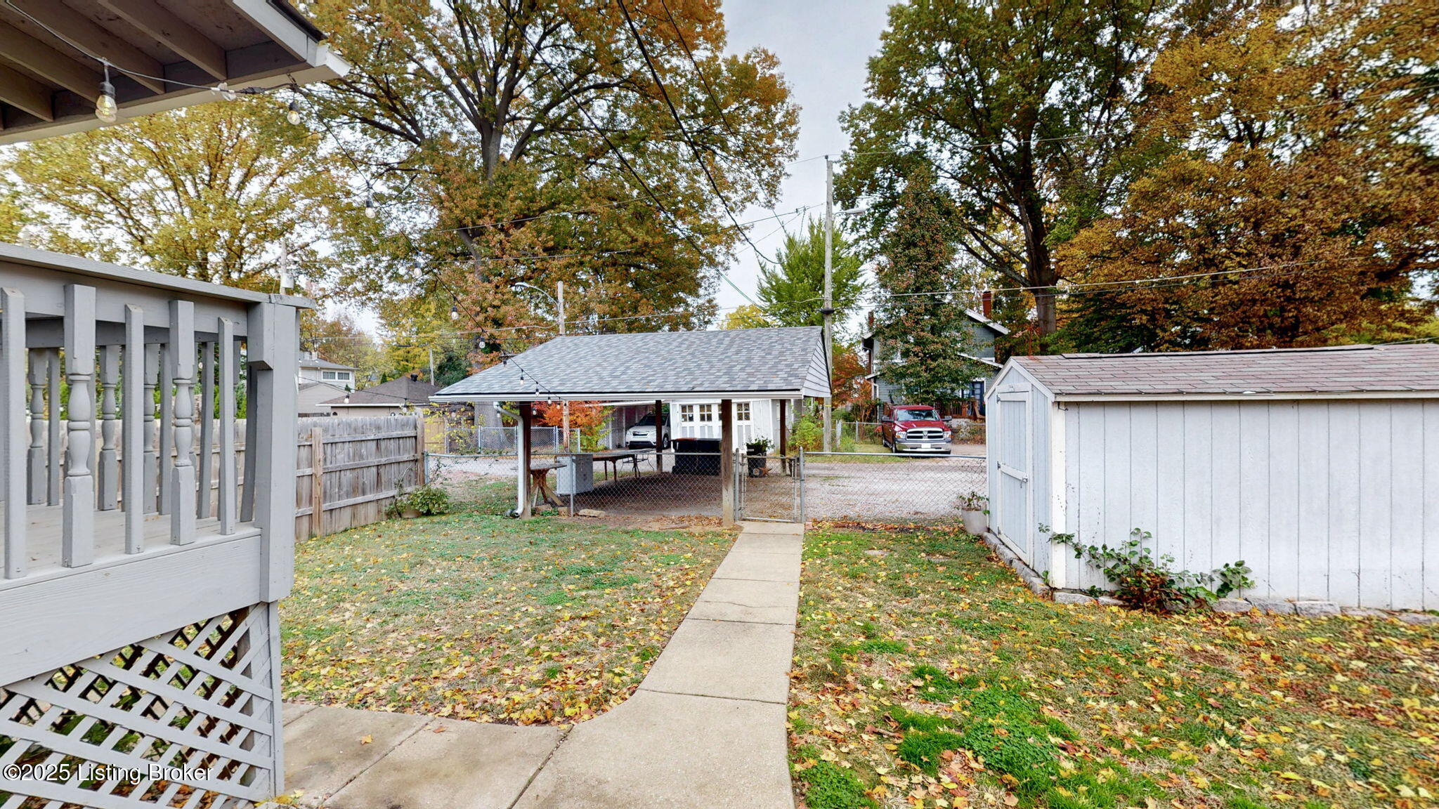 5 Maple Ct