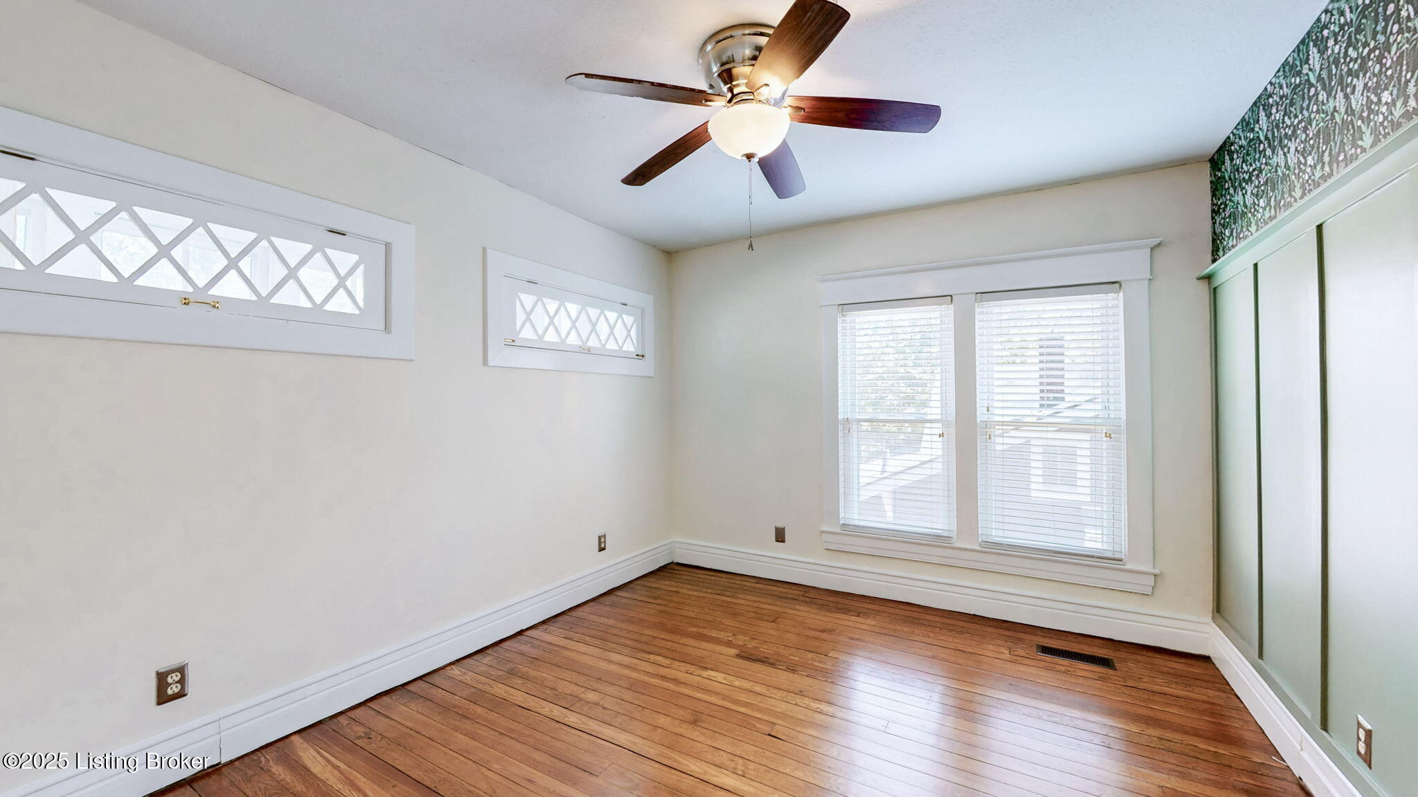 5 Maple Ct