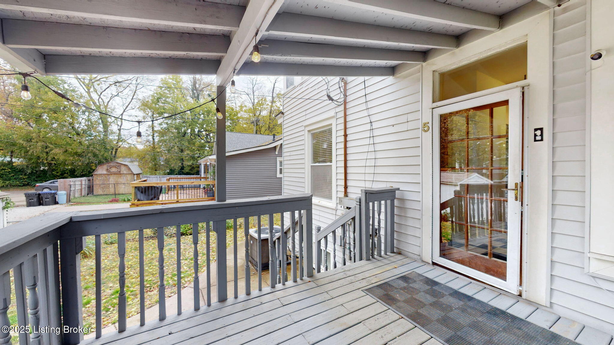 5 Maple Ct