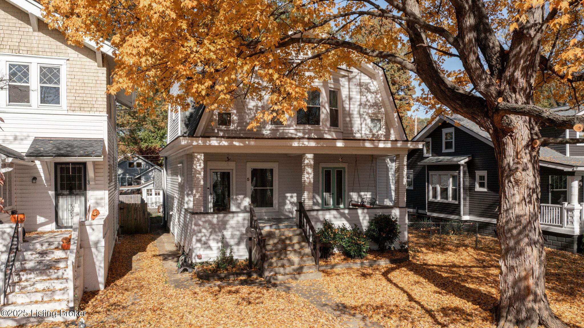 5 Maple Ct