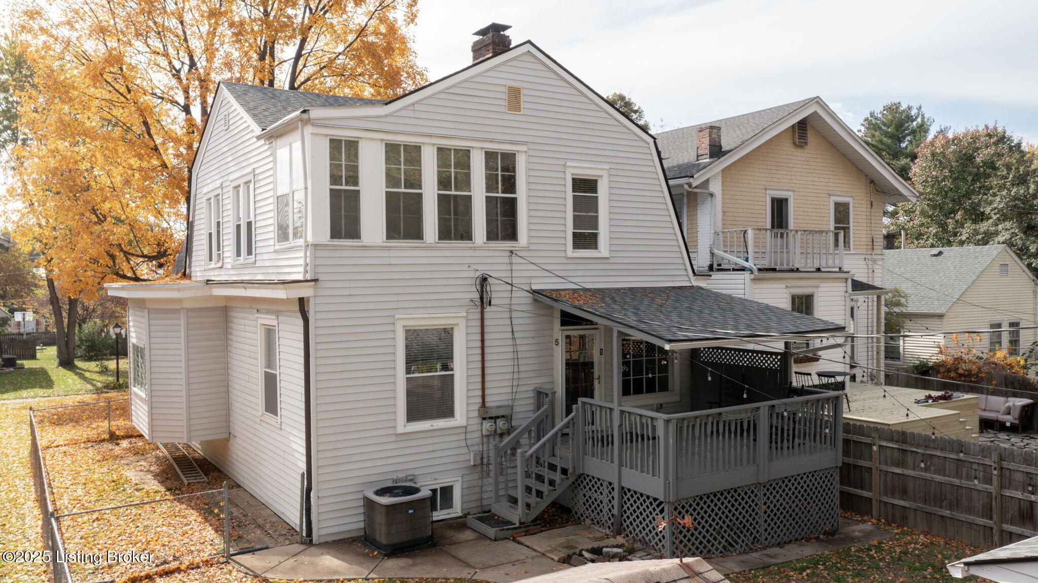 5 Maple Ct