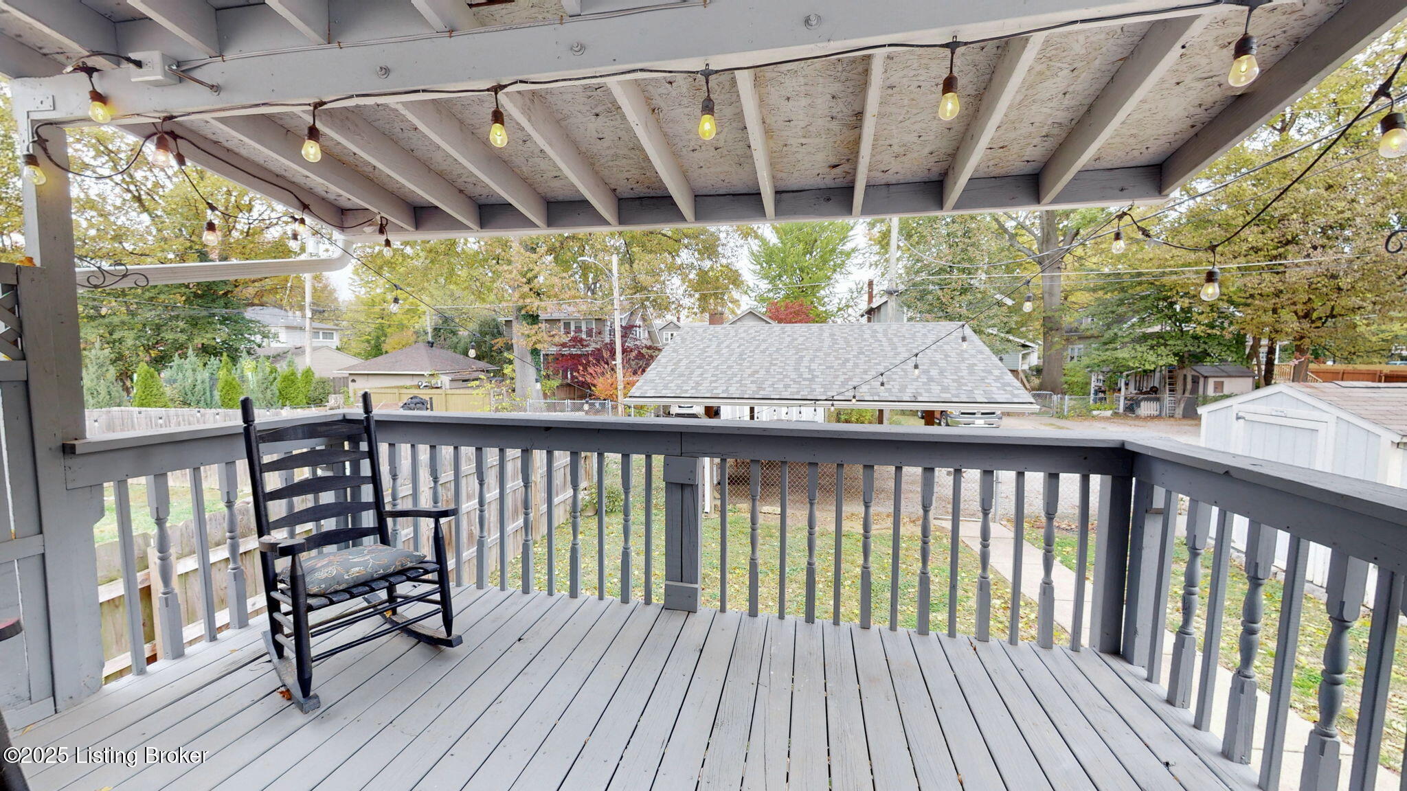 5 Maple Ct