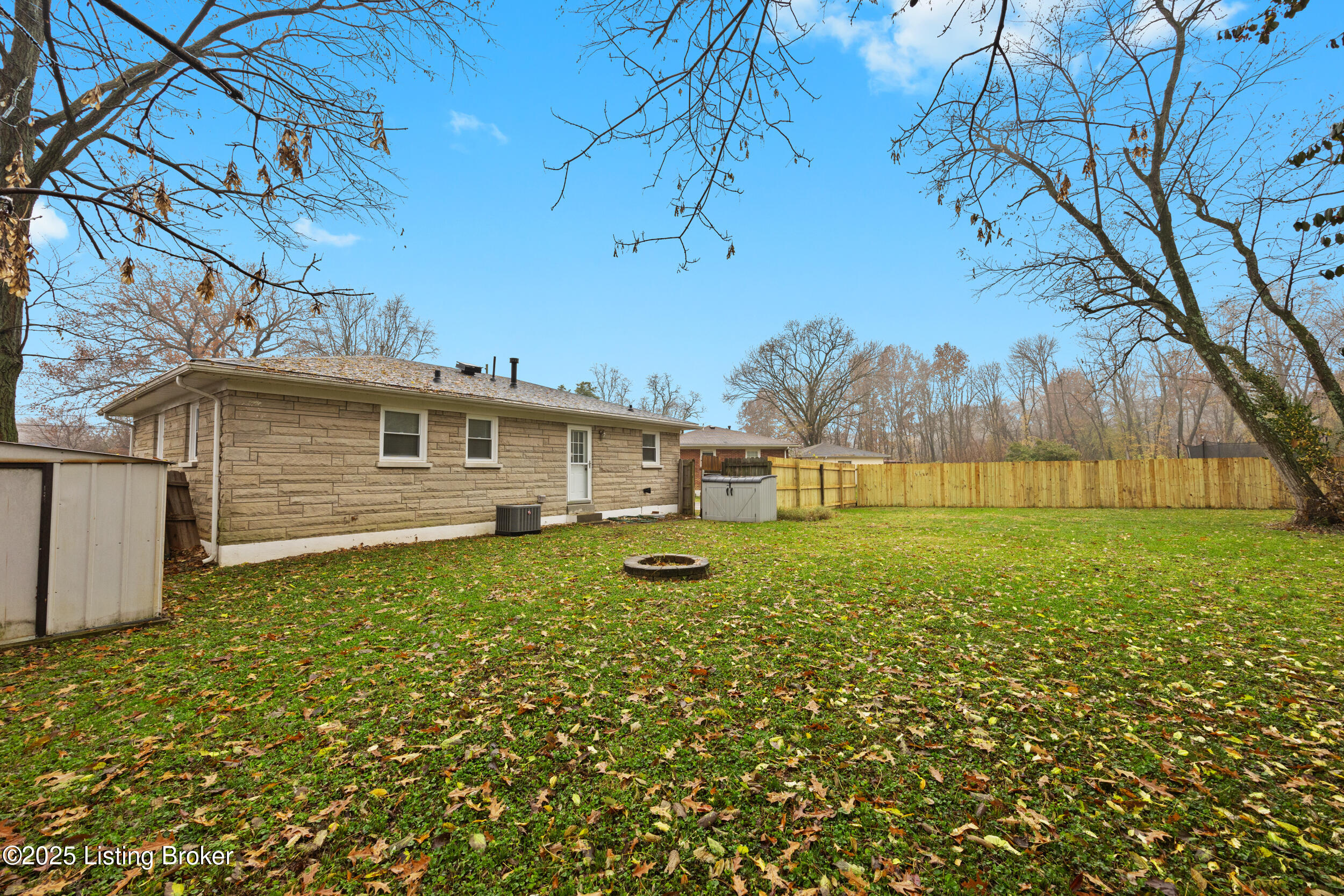 4811 Fister Ct
