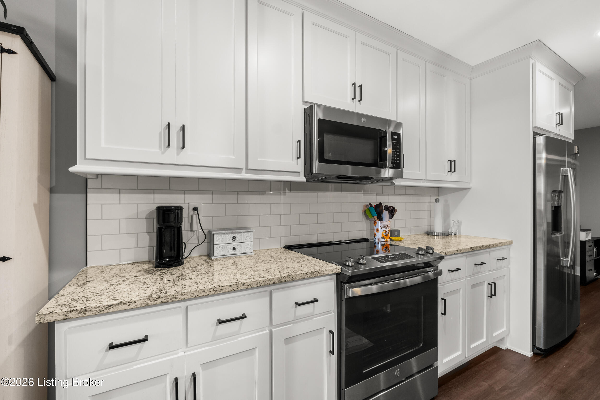 1006 Ray Wimsett Blvd UNIT B