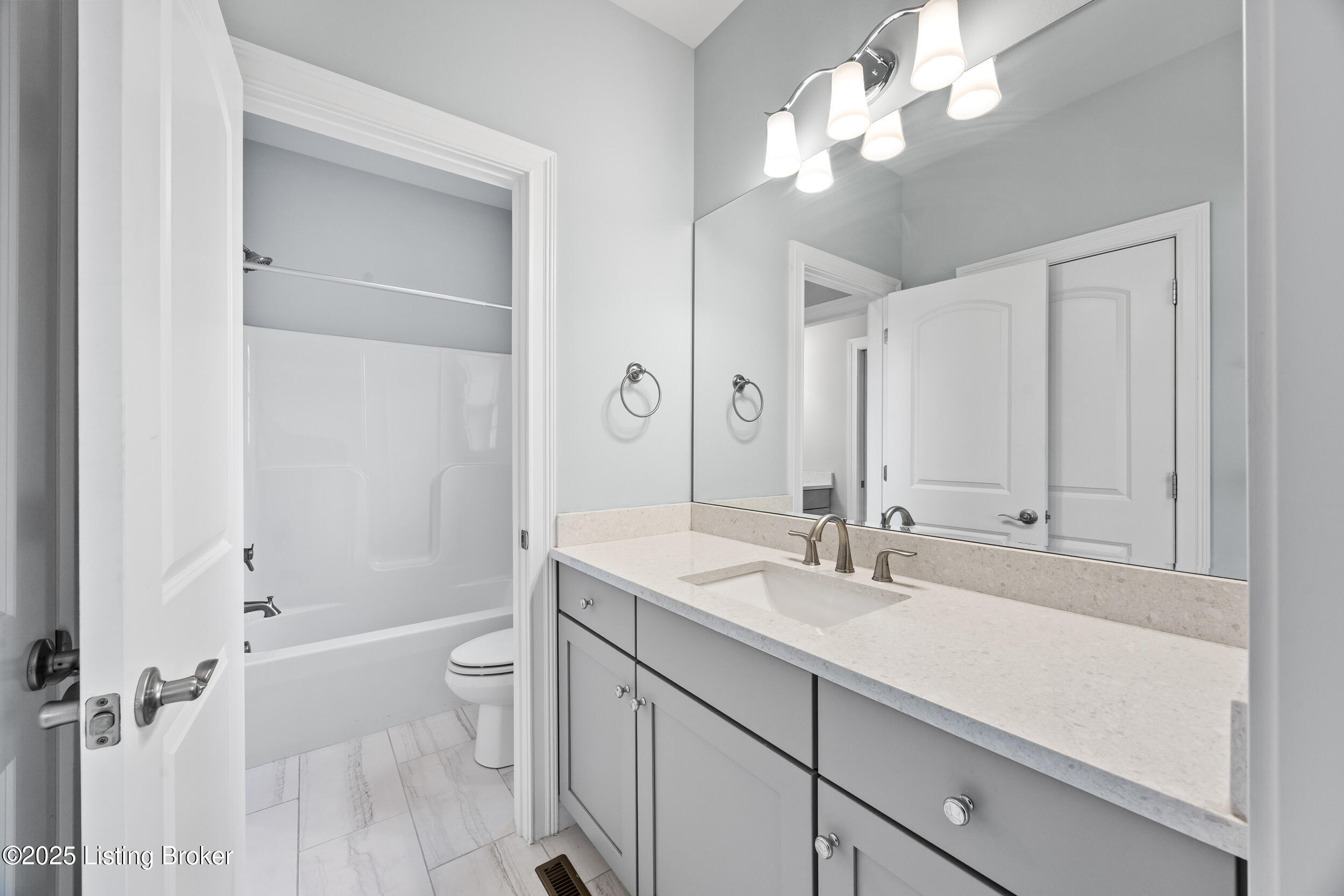 1508 Lincoln Hill Way