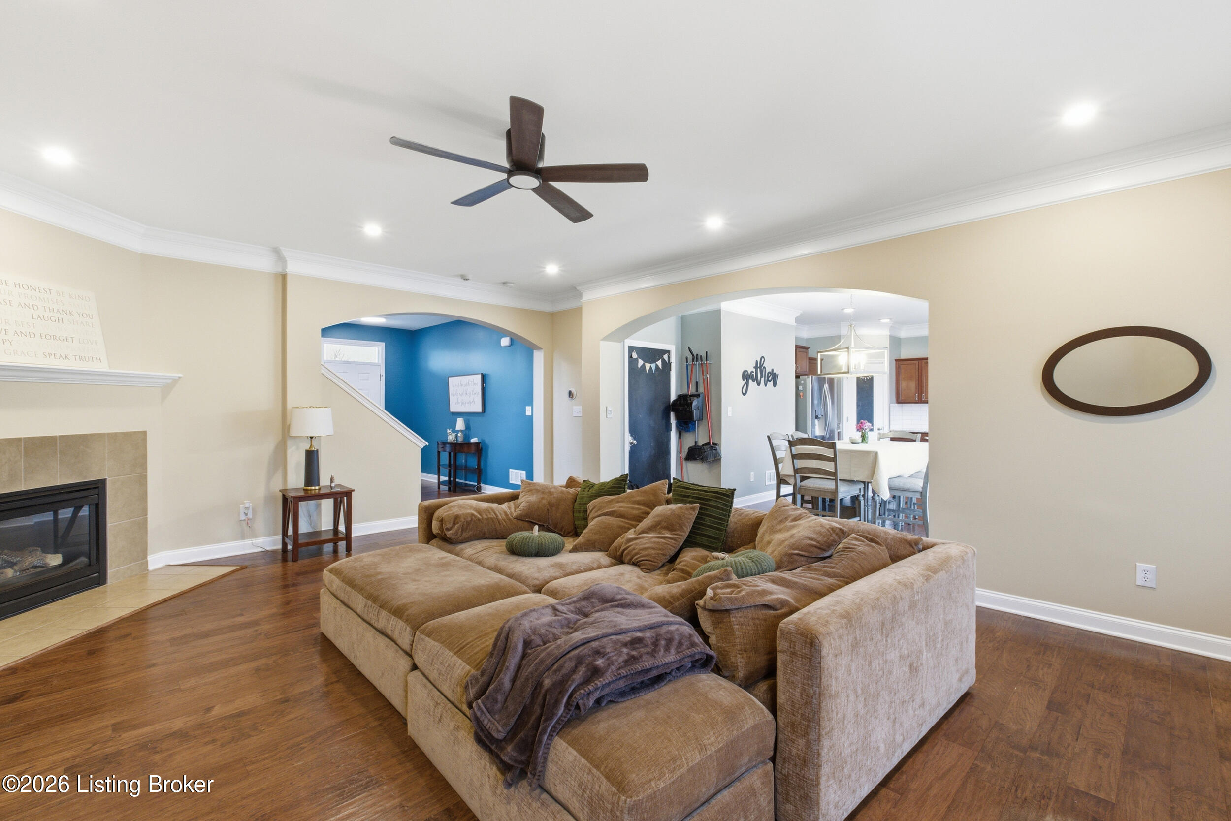 12004 Longview Farm Dr