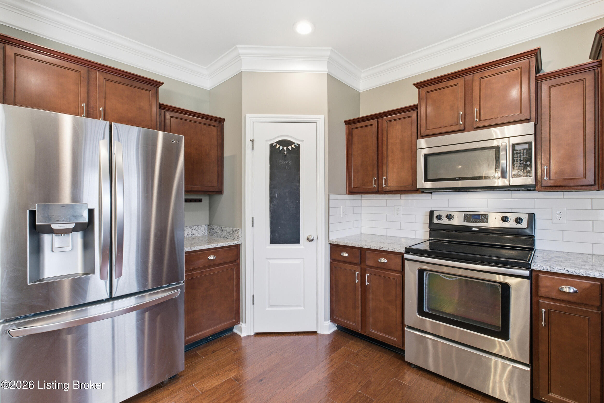 12004 Longview Farm Dr