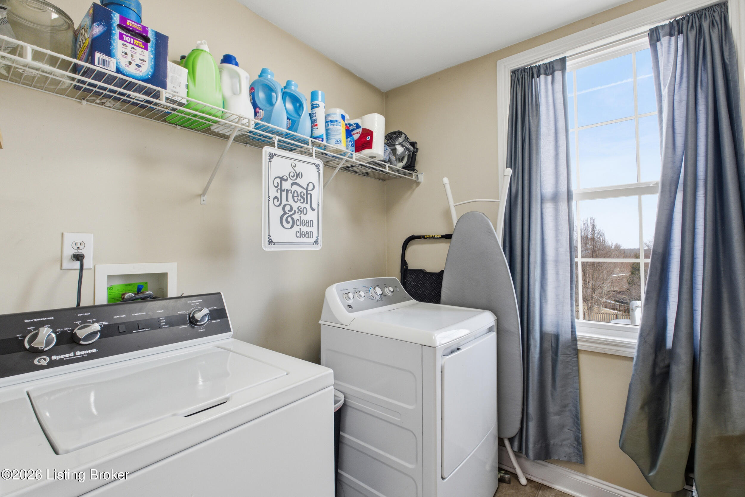 12004 Longview Farm Dr