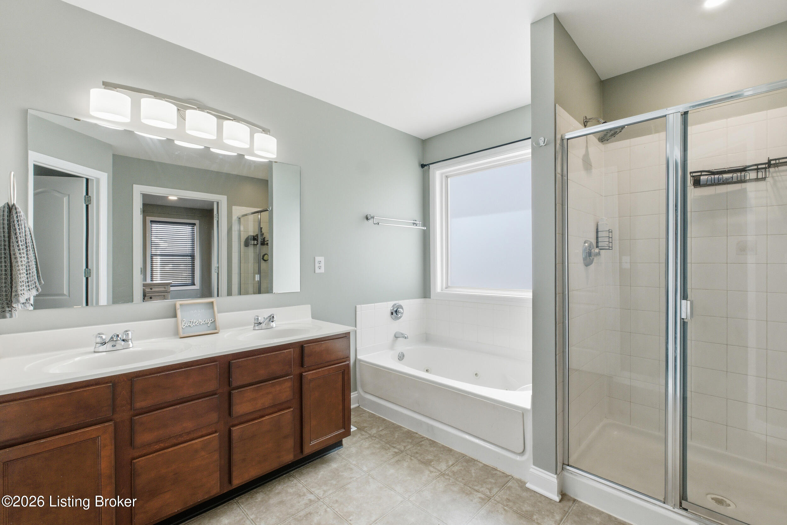 12004 Longview Farm Dr