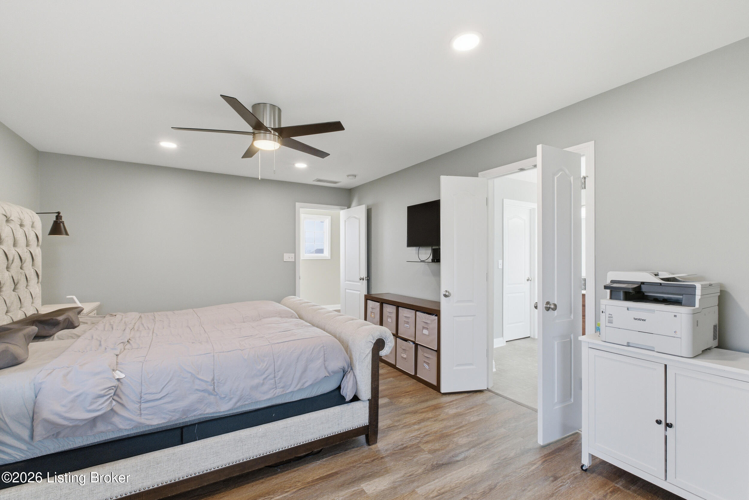 12004 Longview Farm Dr