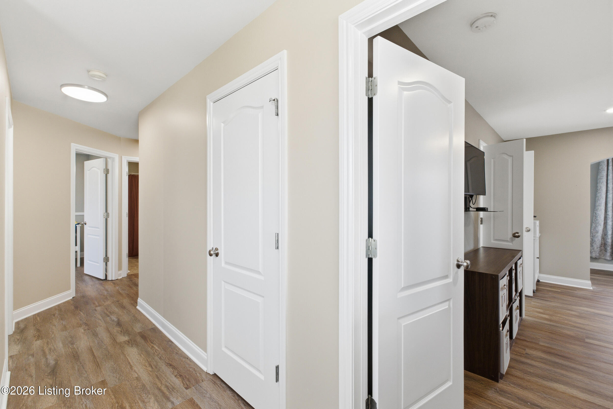 12004 Longview Farm Dr