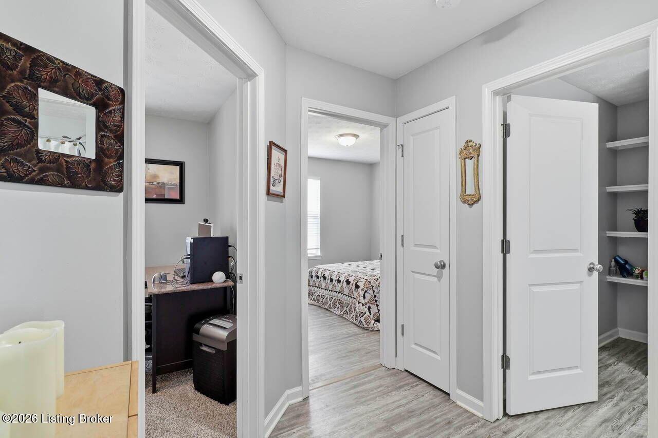 10917 Hidden Trail Ct