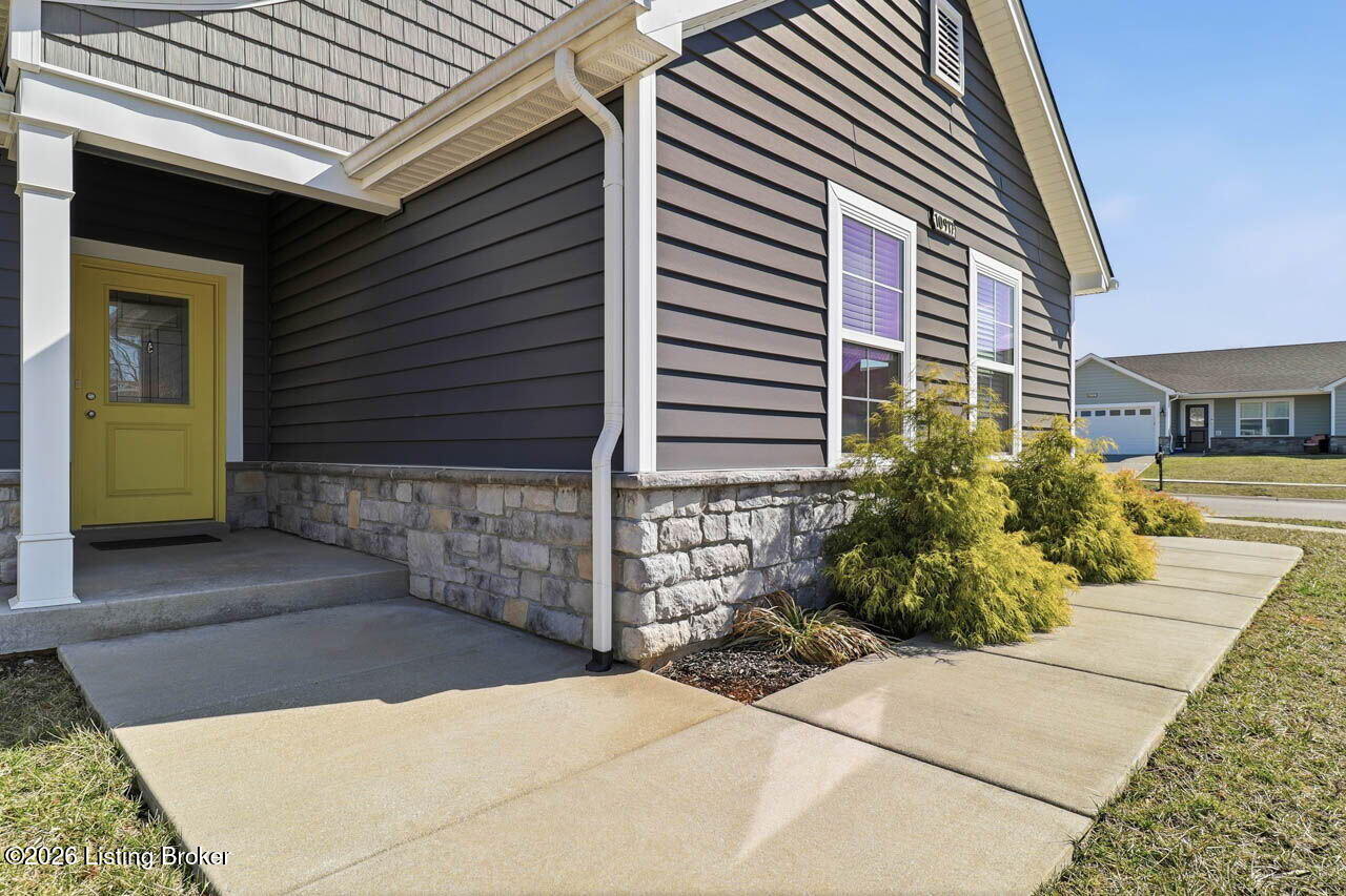 10917 Hidden Trail Ct