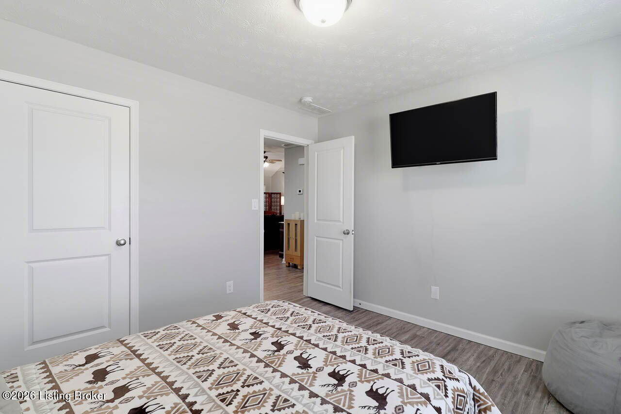 10917 Hidden Trail Ct