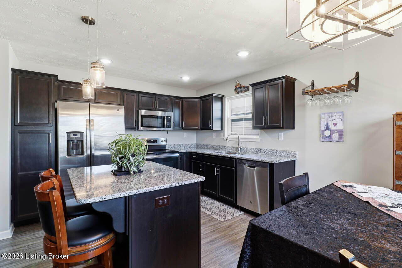 10917 Hidden Trail Ct