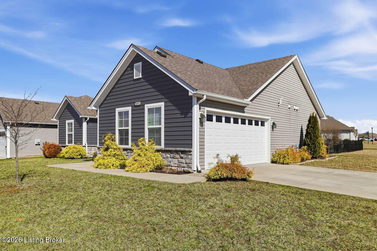 10917 Hidden Trail Ct