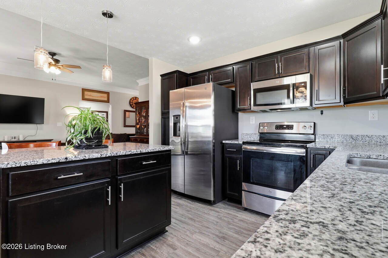 10917 Hidden Trail Ct