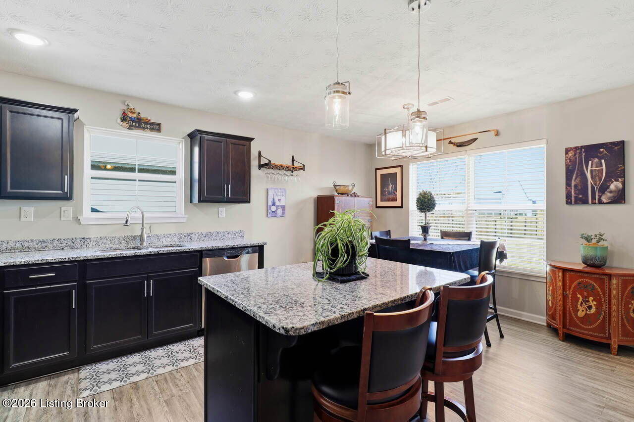 10917 Hidden Trail Ct