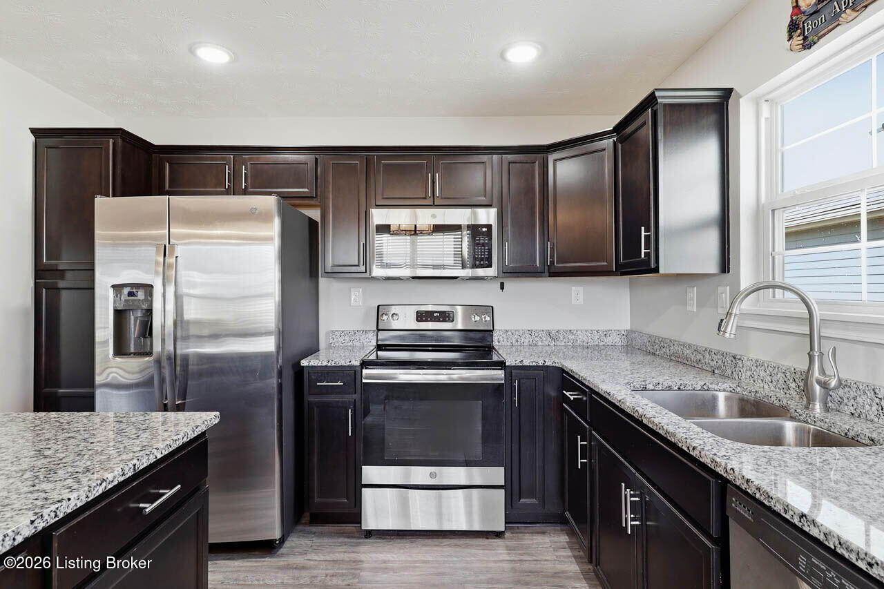 10917 Hidden Trail Ct