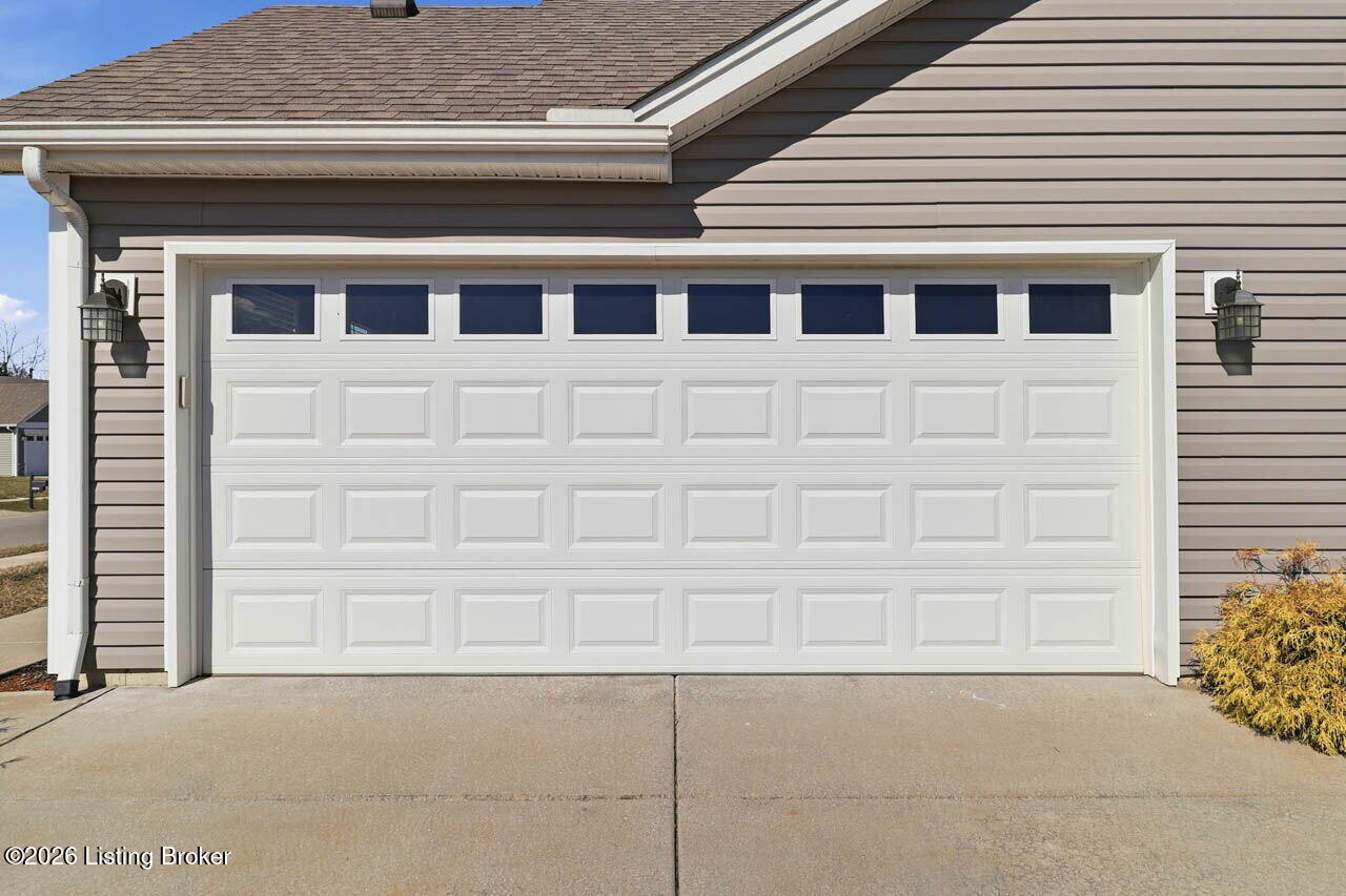 10917 Hidden Trail Ct