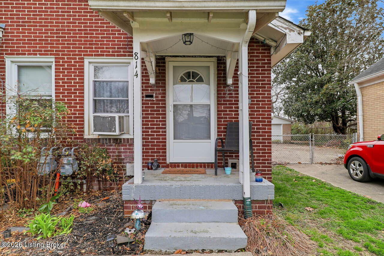 812 Brookline Ave
