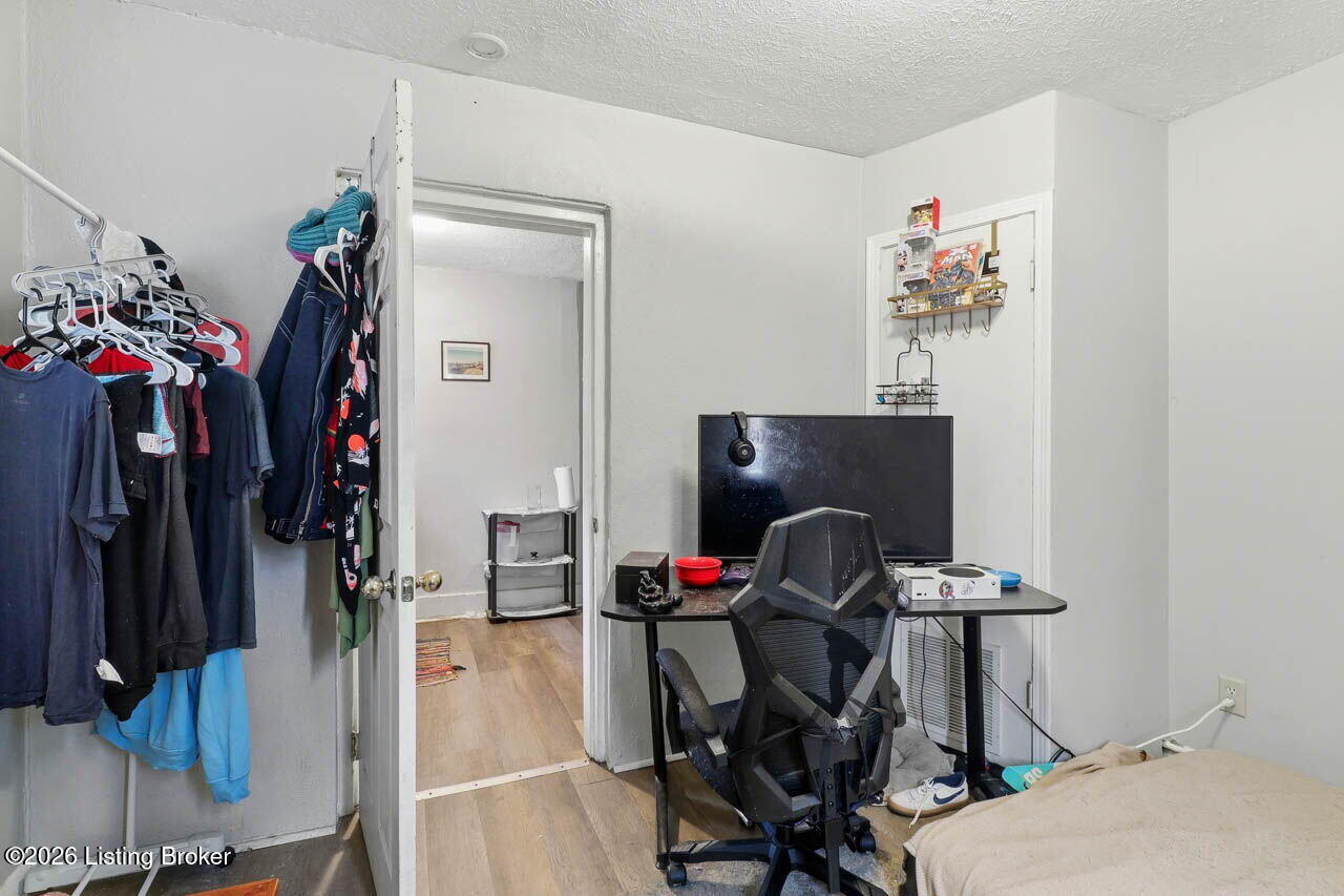 812 Brookline Ave