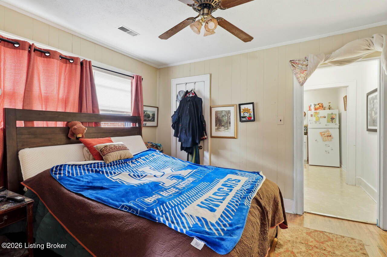812 Brookline Ave