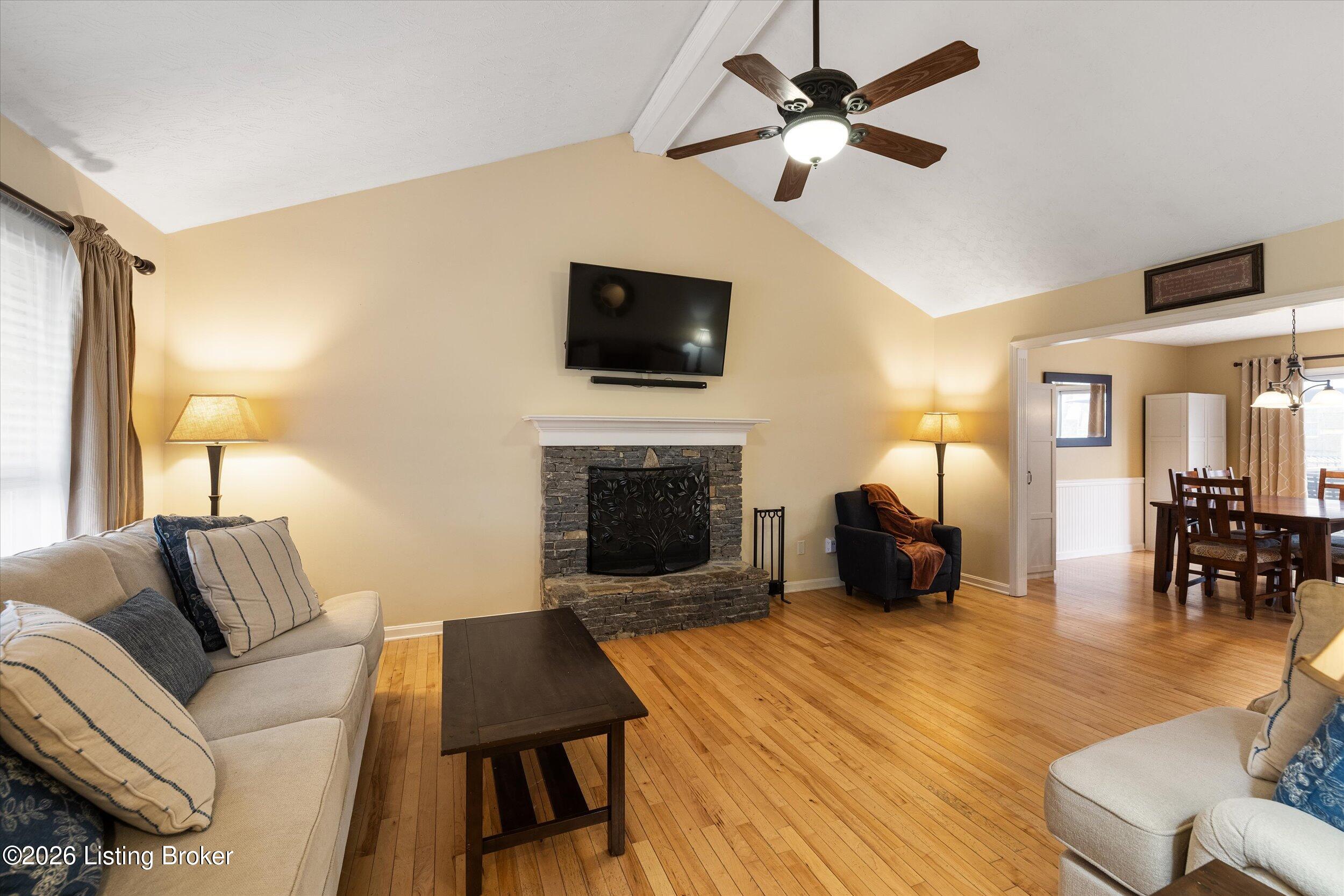5109 Oakbrook Dr