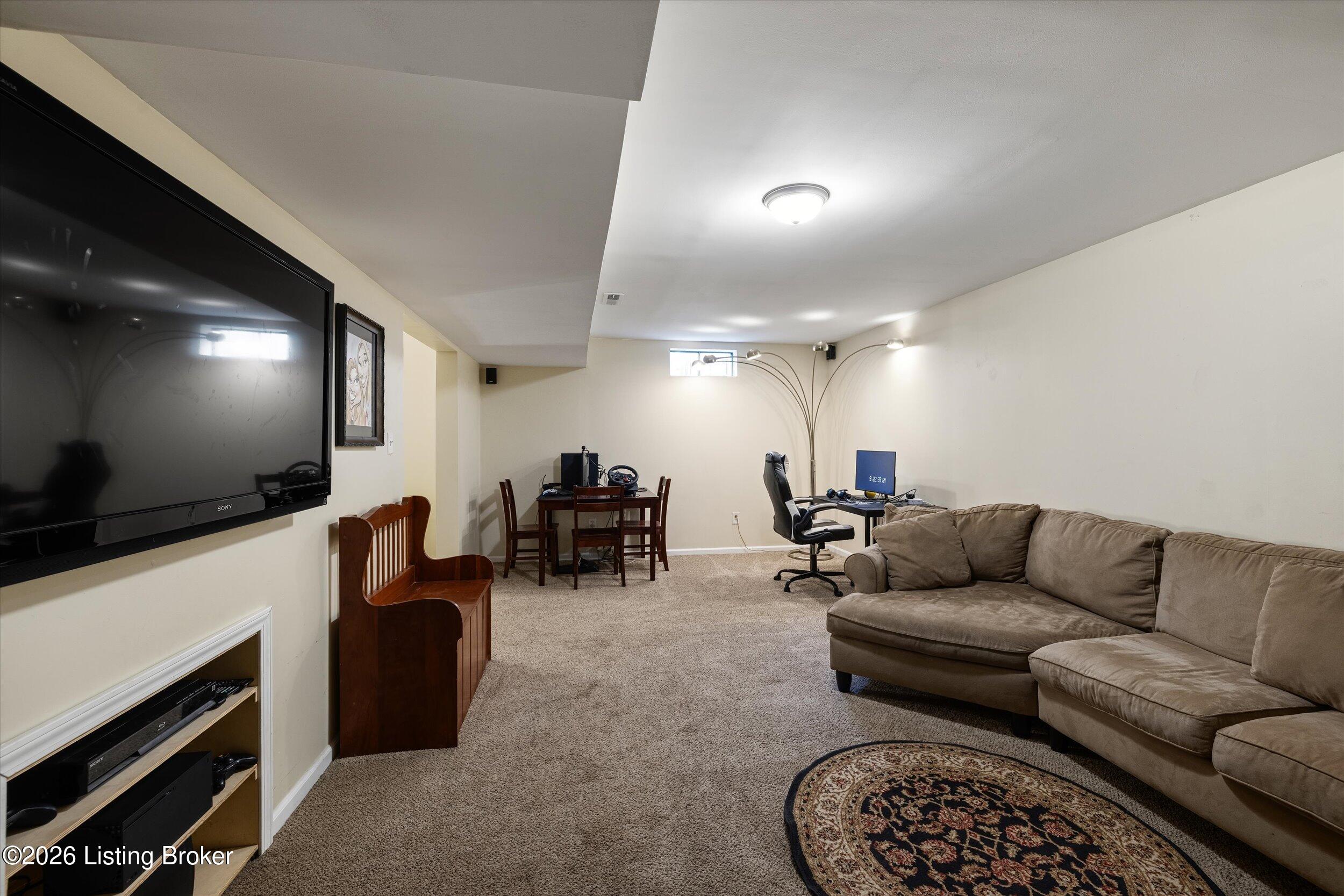 5109 Oakbrook Dr